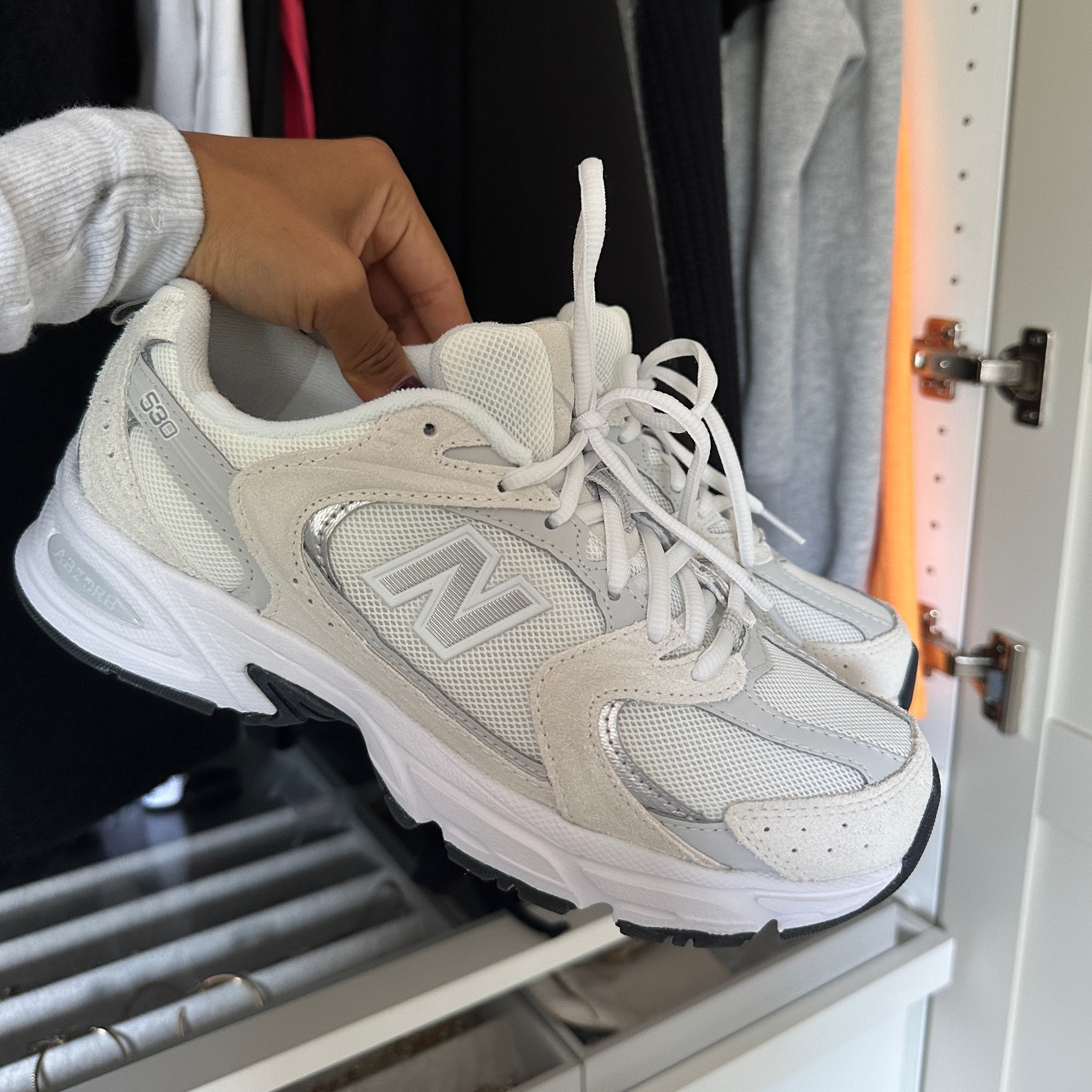 Neutral sneaker, new balance 530

#LTKfindsunder100 #LTKshoecrush #LTKstyletip