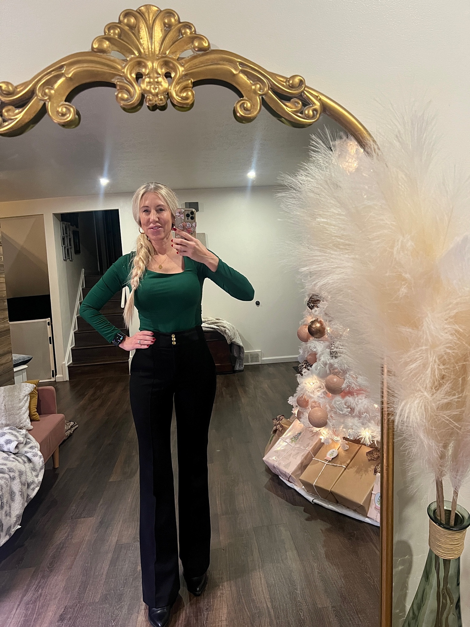 Holiday work outfit. #workwear #holidayoutfit #christmasoutfit #express #greeentop #blackdresspants

#LTKshoecrush #LTKHoliday #LTKworkwear