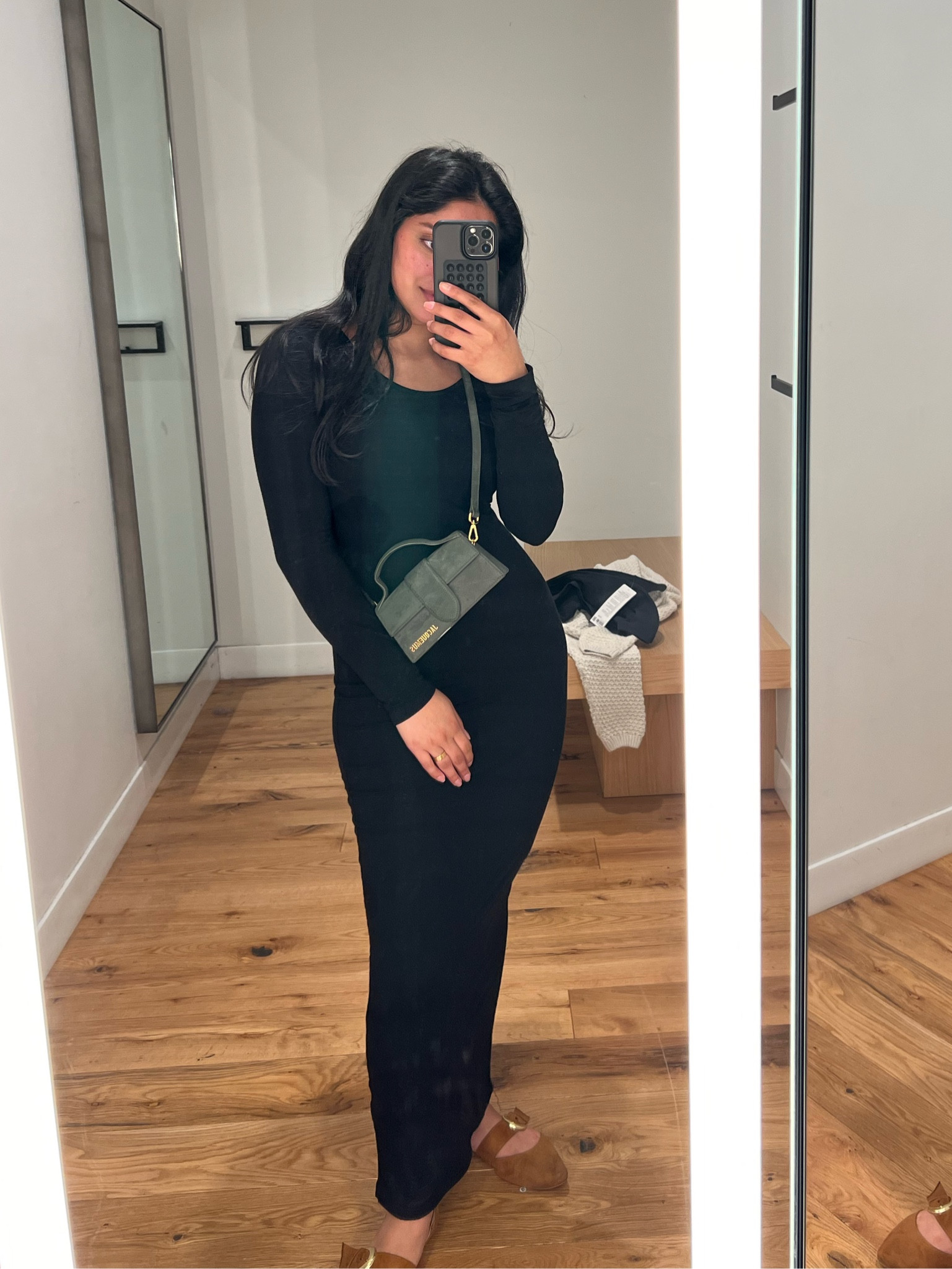 I can live in this buttery soft dress. Side note: this Jacquemus bag goes with everything!

#LTKfindsunder100 #LTKstyletip #LTKitbag