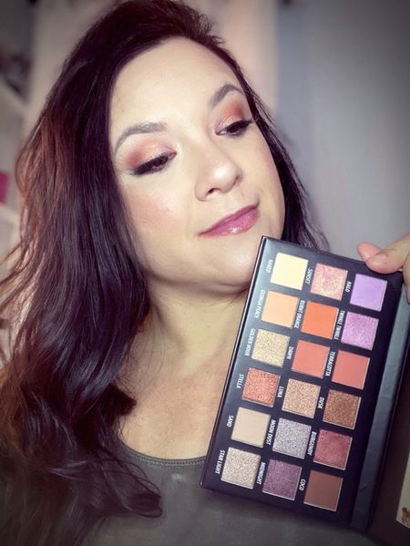 KAB Cosmetics Day and Night Palette. This was gifted in my Chic Beauty Box. Ipsy Glam Bag has the their quad as a choice. I thought these name good fall makeup looks. 

#LTKbeauty