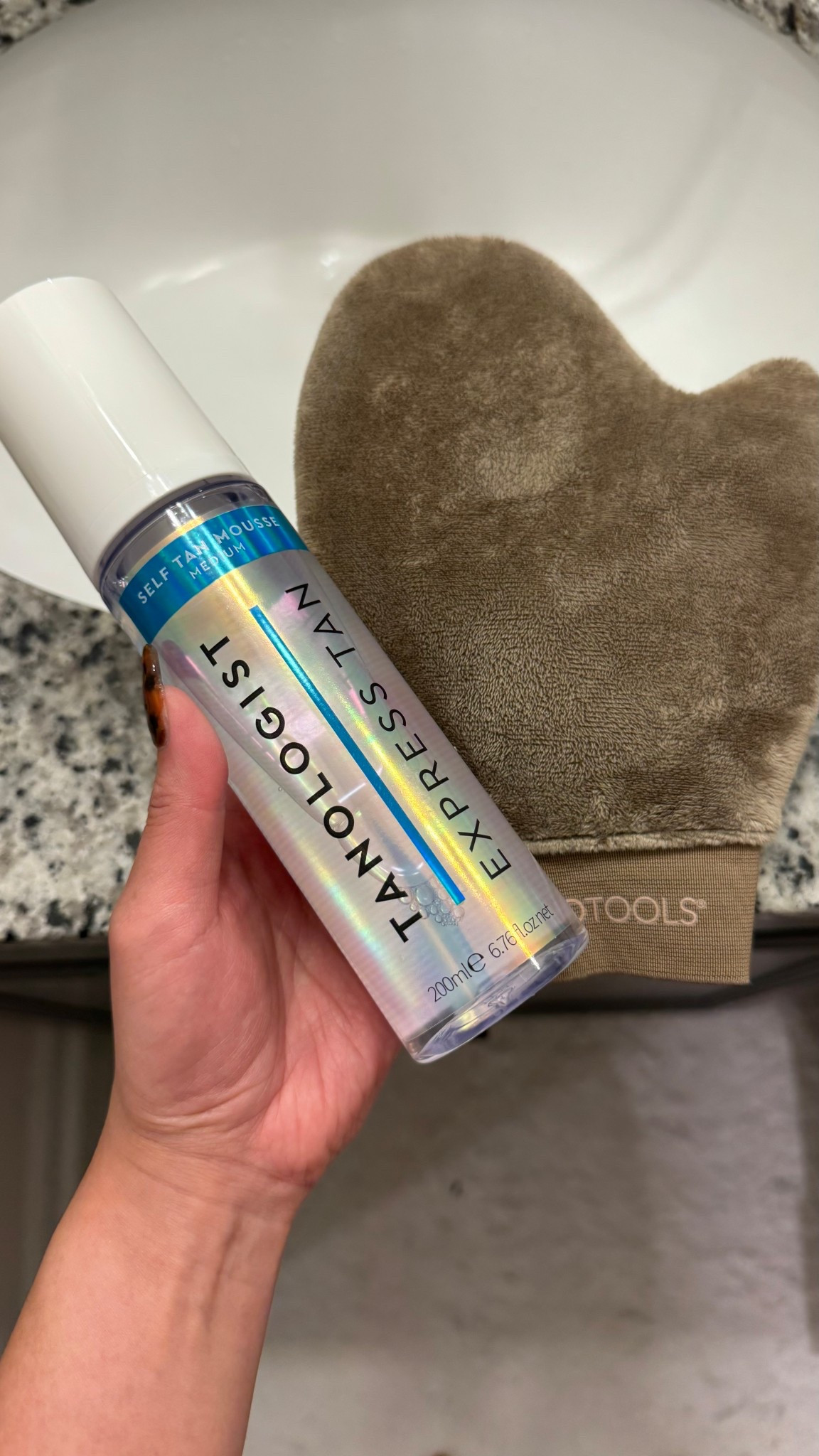 Instant tan for under $30! #selftanner #expresstan #target

#LTKFindsUnder50 #LTKStyleTip #LTKFindsUnder100