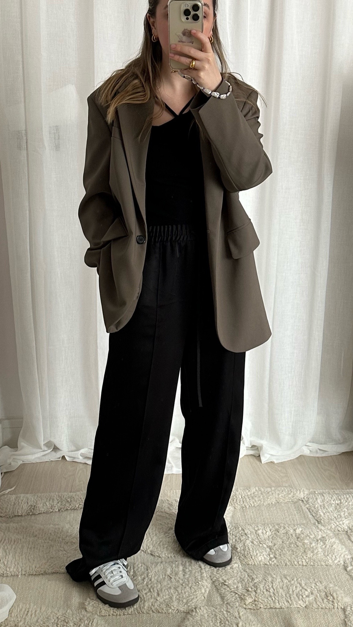 Layering up with the coveted Adidas Sambas 🖤
Samba outfit ideas | Petite tailoring | Suit jacket | Arket Oversized Blazer | Pleated front trousers | Wide legged trousers | autumn outfit ideas

#LTKworkwear #LTKstyletip #LTKSeasonal