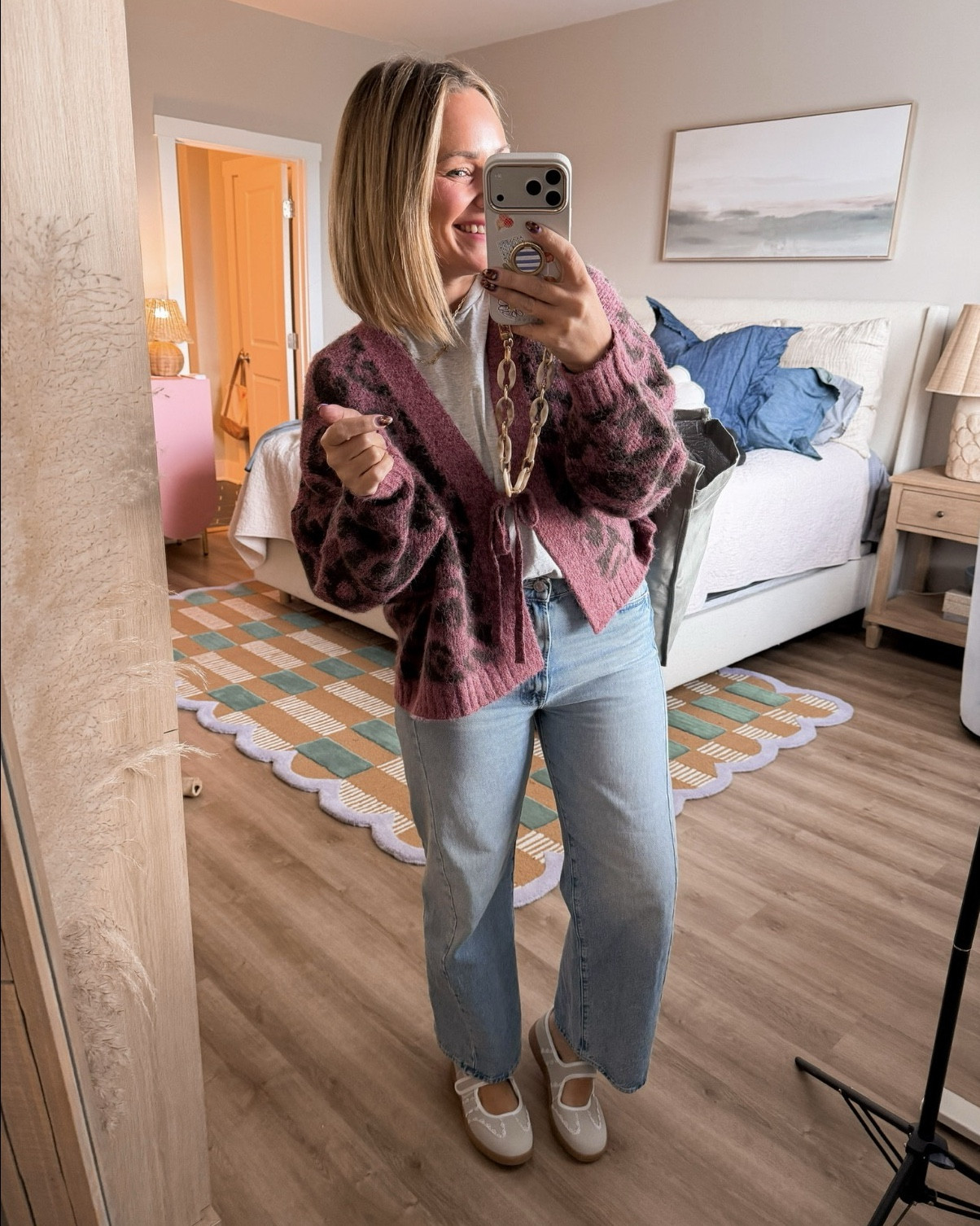 The jeans I’m taking with me into 2026.
Flattering, comfortable, and never trying too hard.
Some things just earn permanent closet status.