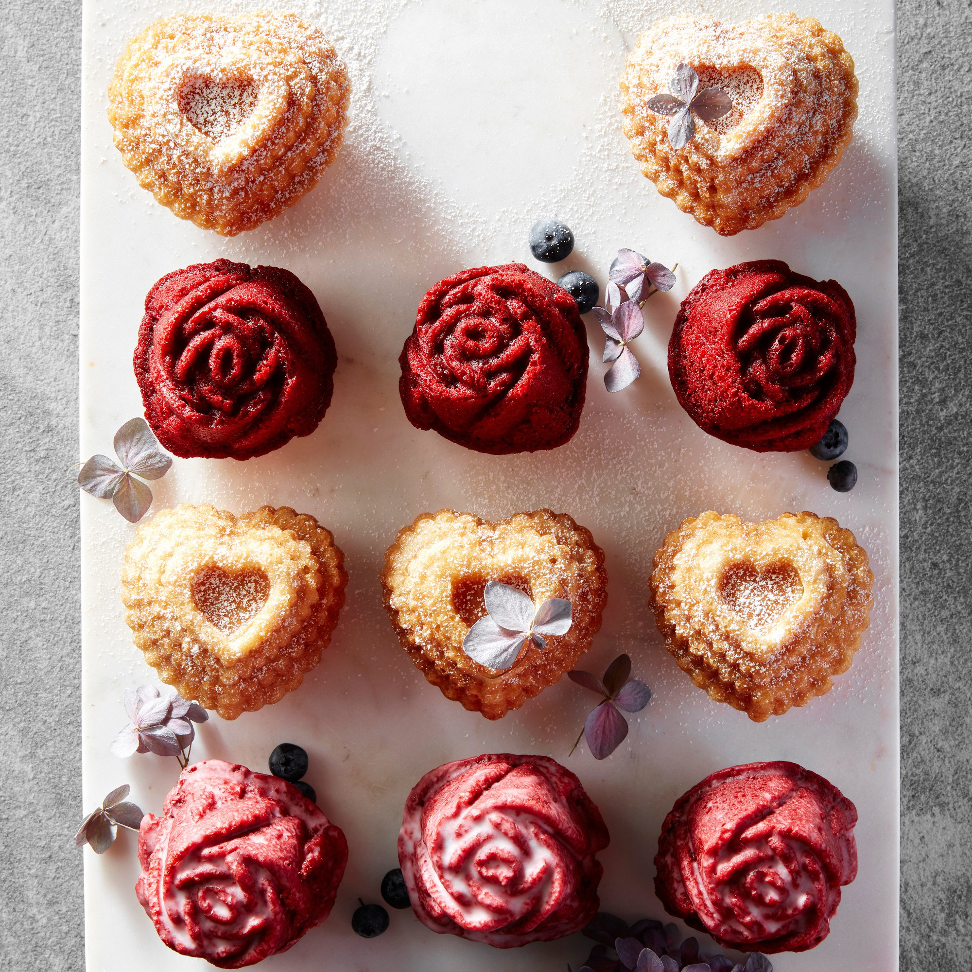 This is the kind of baking pan that gives cakes a finished look straight out of the oven.
Useful if presentation matters but you don’t want to spend time on decorating.
Best for people who enjoy hosting or seasonal baking, unnecessary if looks don’t matter to you.


#LTKhome #LTKbaking #LTKfinds #KitchenEssentials #SimpleUpgrades #FunctionalHome #BakingTools 

 