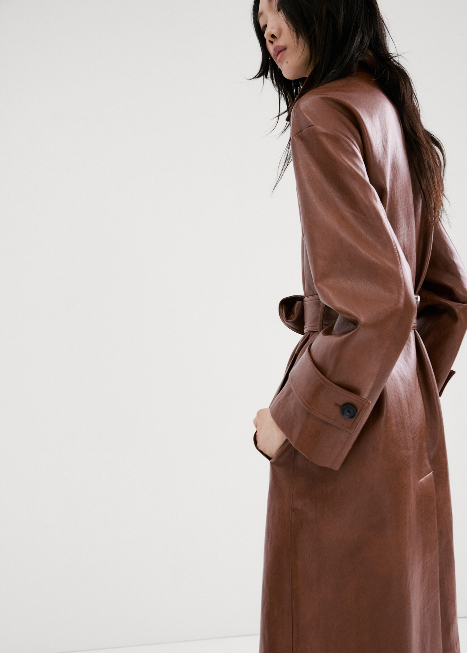 Long faux-leather trench coat with belt | MANGO (UK)
