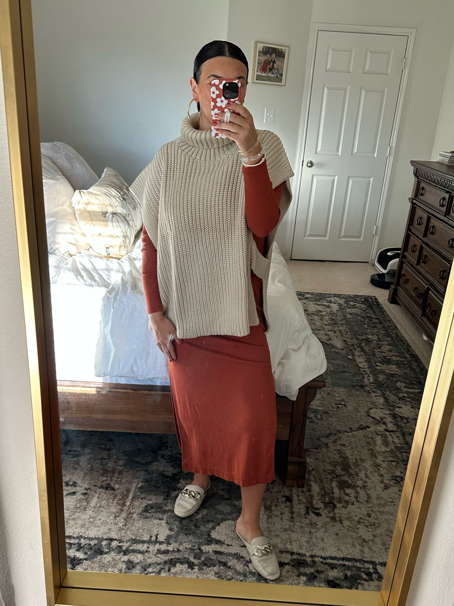 Work outfit
Ribbed dress: old navy, medium
Sweater vest: shop talulah, medium
Target shoes: sharing similar!! 
Gold hoops


#LTKfindsunder50 #LTKworkwear #LTKshoecrush