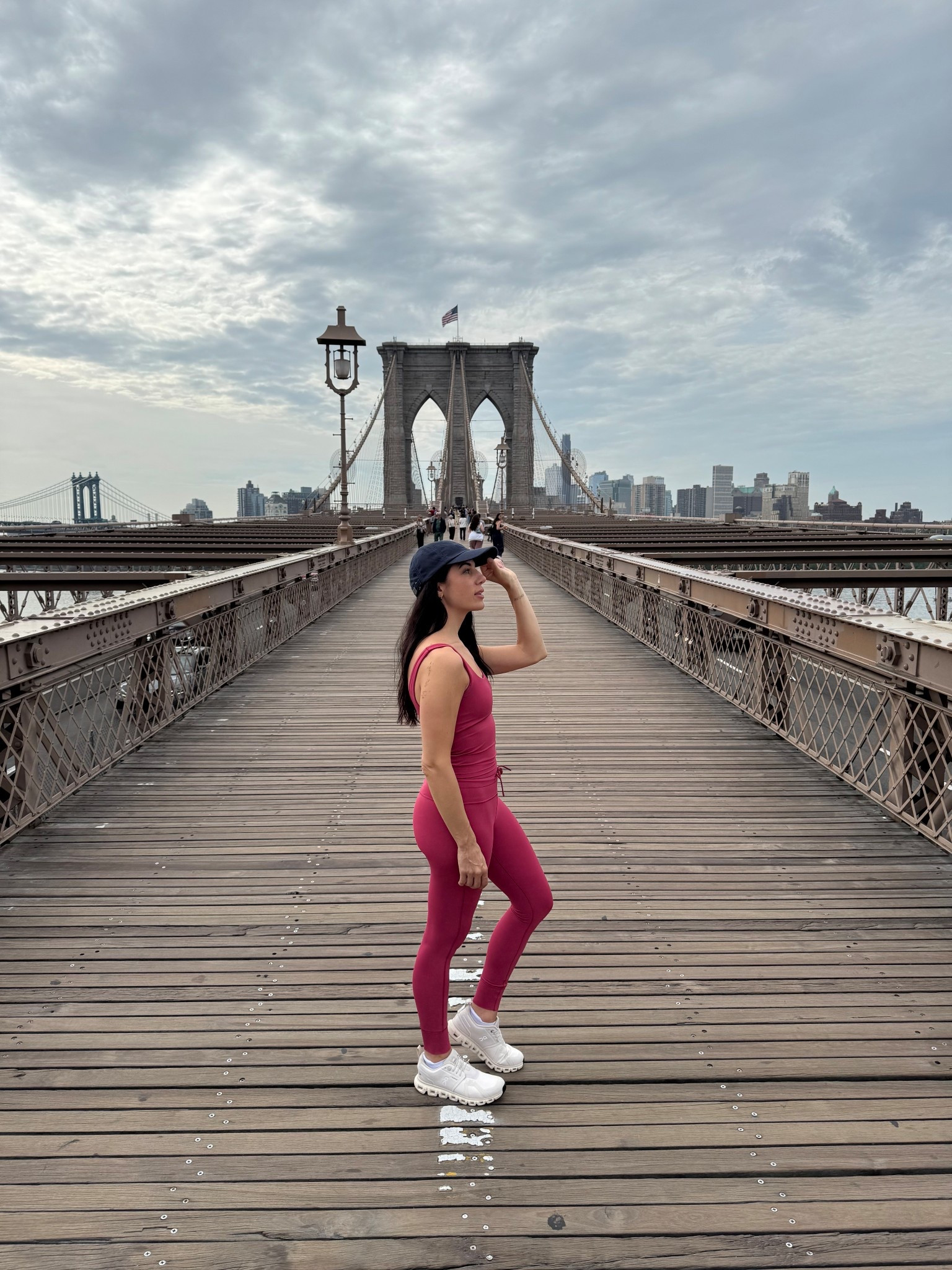 Walking the Brooklyn Bridge in this matching set from Vuori in Pinot! 

#LTKOver40 #LTKFindsUnder100 #LTKActive