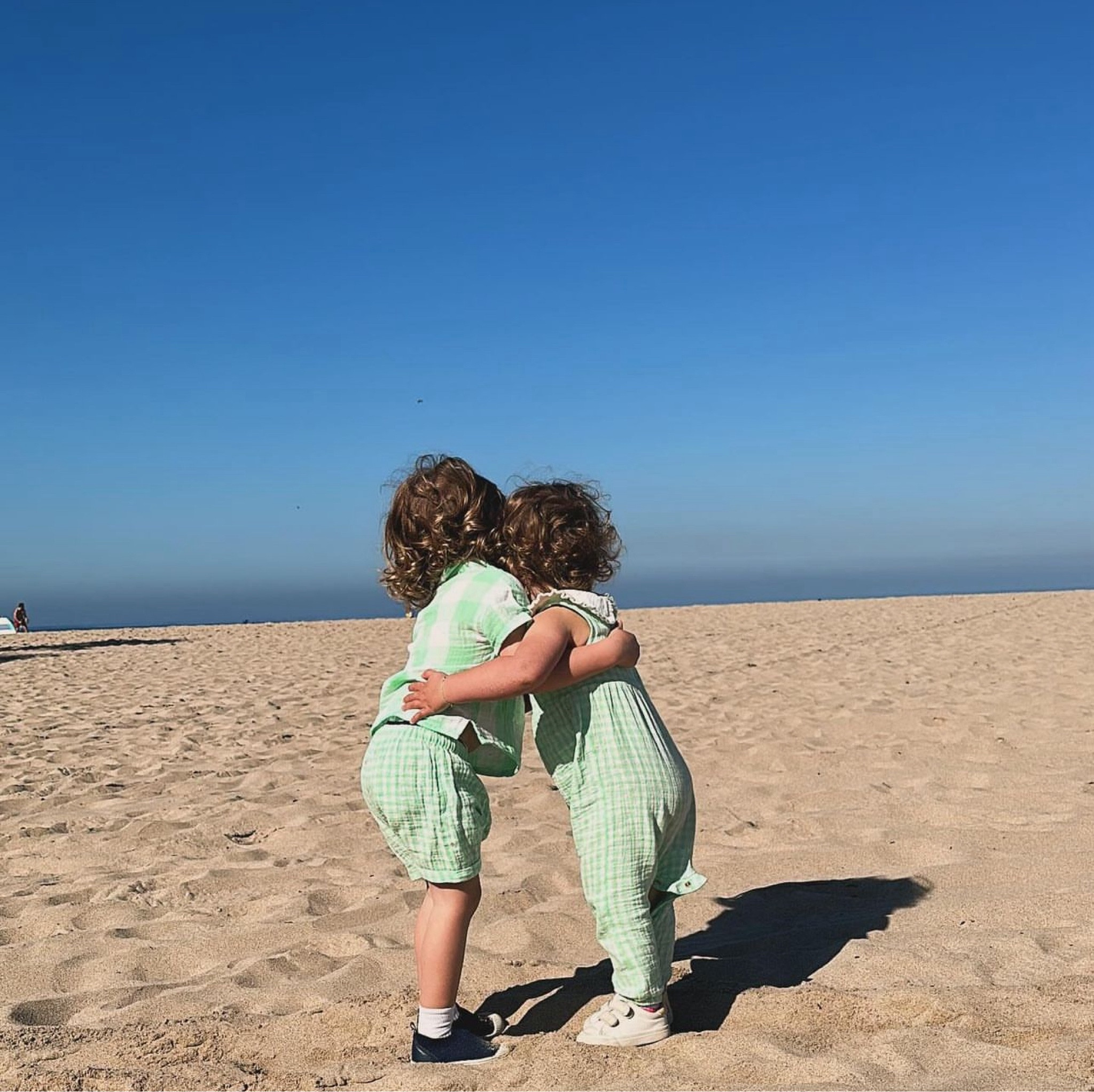 beach babies 🥹🫶🏼 #beach #toddler #summerfits #kidsoutfits #green #plaid #jumpsuit #toddlergirls #toddlerboys

#LTKkids #LTKxTarget #LTKbaby