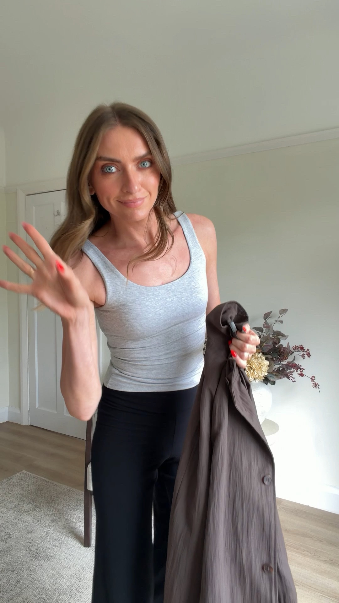 annoyingly girls I can’t find the exact jacket online but it’s new so hopefully will appear 🤞🏻 the code is: 212198755
Wearing an XS in the Lovall top and trousers
I wear the trousers in the longer length and I’m 5ft 6