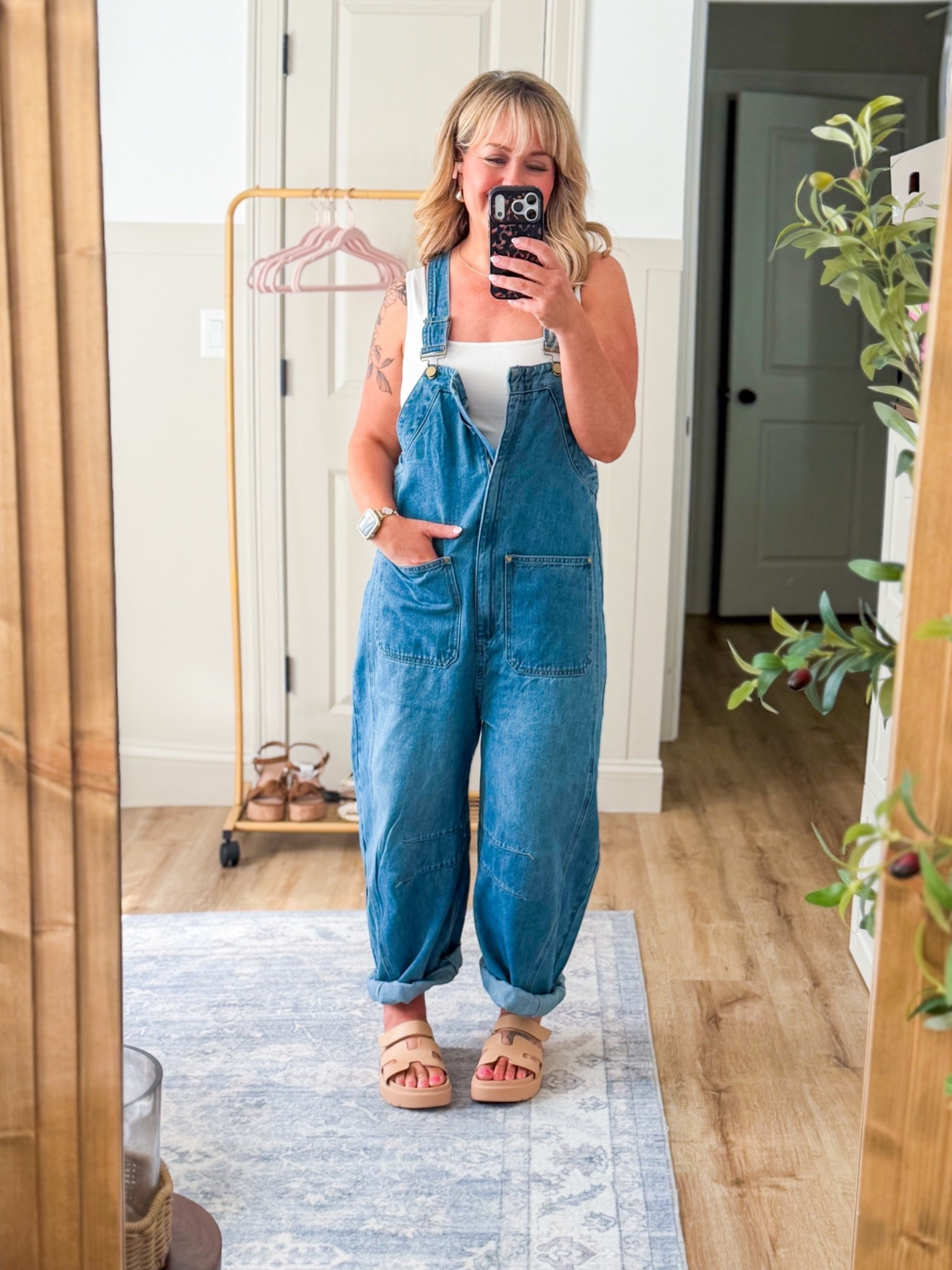 Are overalls a millennial thing?! 😍

#overalls

#LTKootd #LTKPetite #LTKOver40