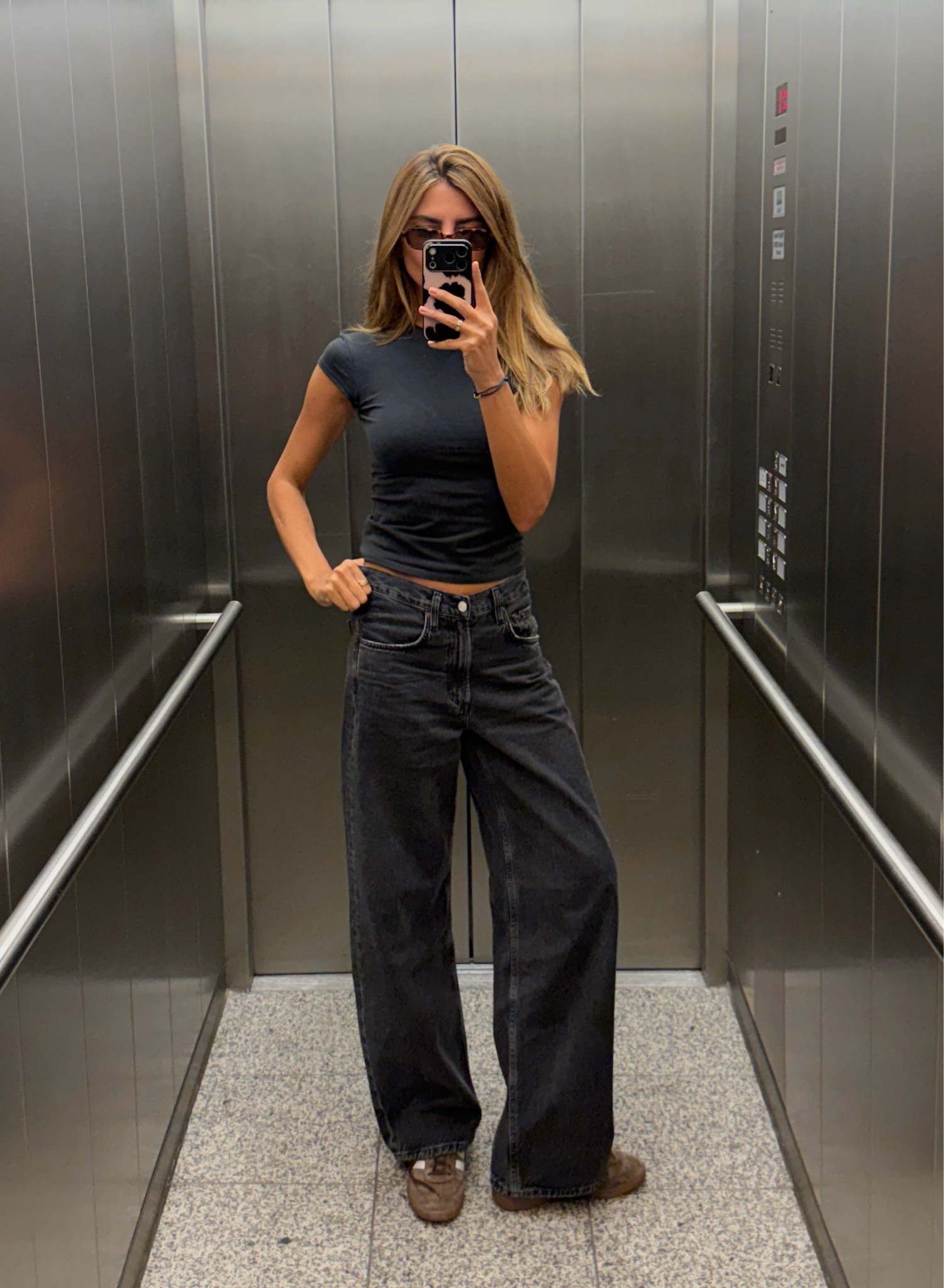 Shop the basic but cool look

#LTKeurope #LTKdeutschland #LTKsale