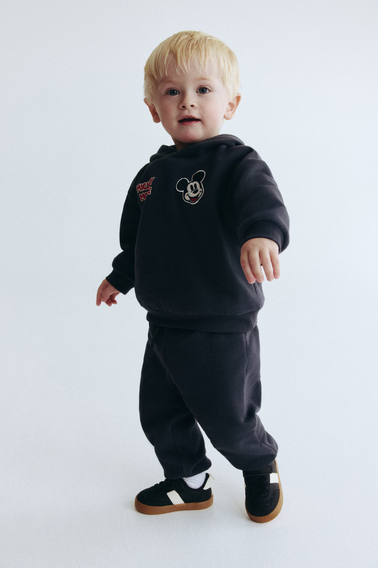 2-Piece Sweatshirt and Joggers Set | H&M (US + CA)