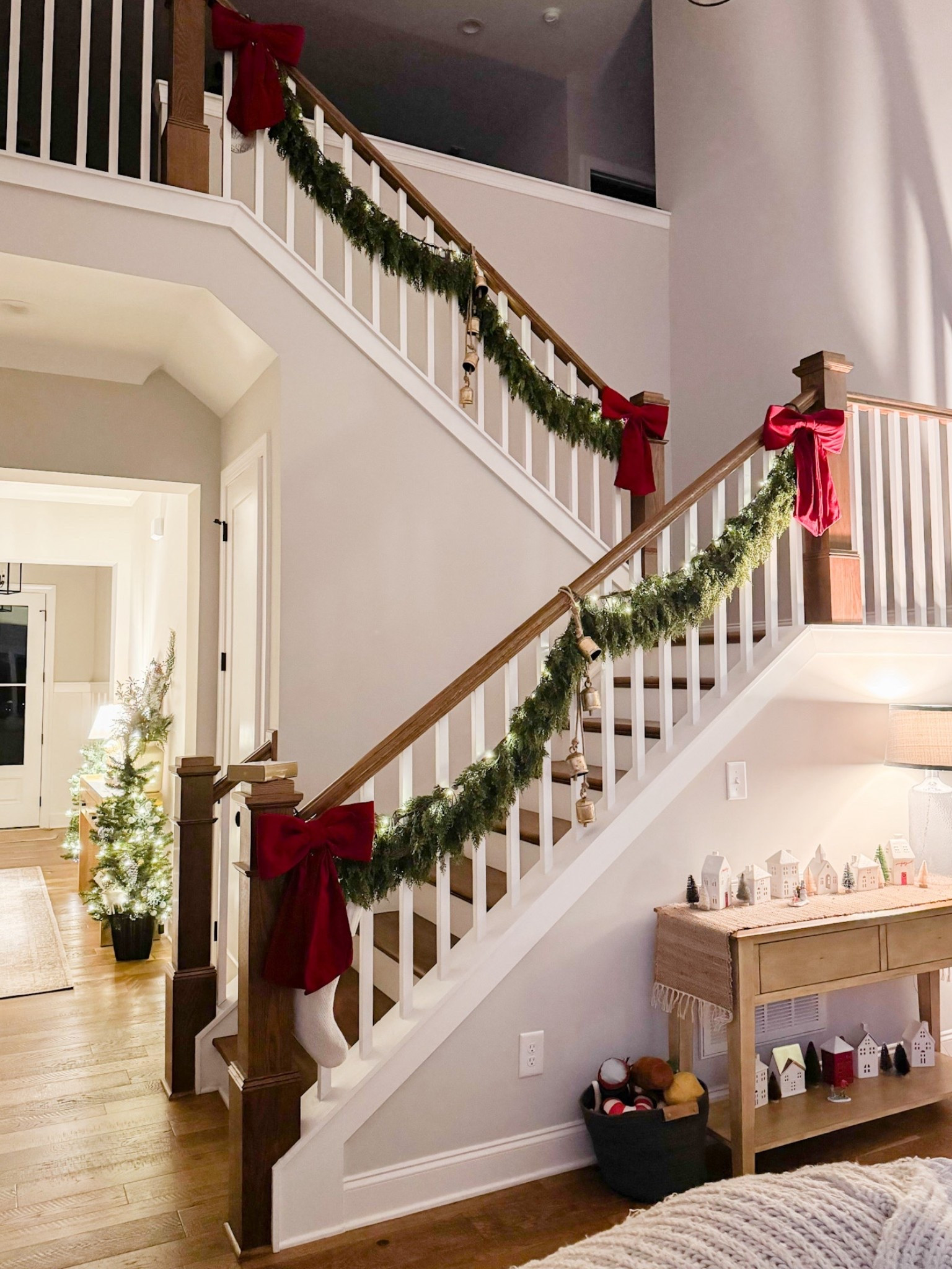 Curated this chic garland look for less! The full garland is an Amazon find, and the matching bows are from Target. Proof you can create a beautiful holiday home without going over budget! ✨ 

#holidaydecor #amazonhomefinds #christmasdecor #christmasgarlands #lookforless 

#LTKHoliday #LTKSeasonal