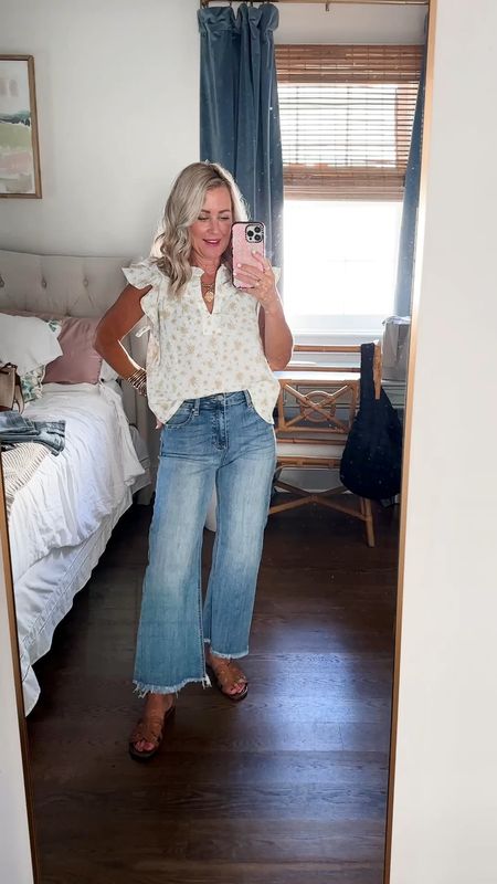 New Risen! Cropped wide leg, with high rise & raw hem. Beyond soft & stretchy…and under $70! 🥳

I’m in my regular 26. Code SUGARPLUM10 saves you 10% 

#LTKover40