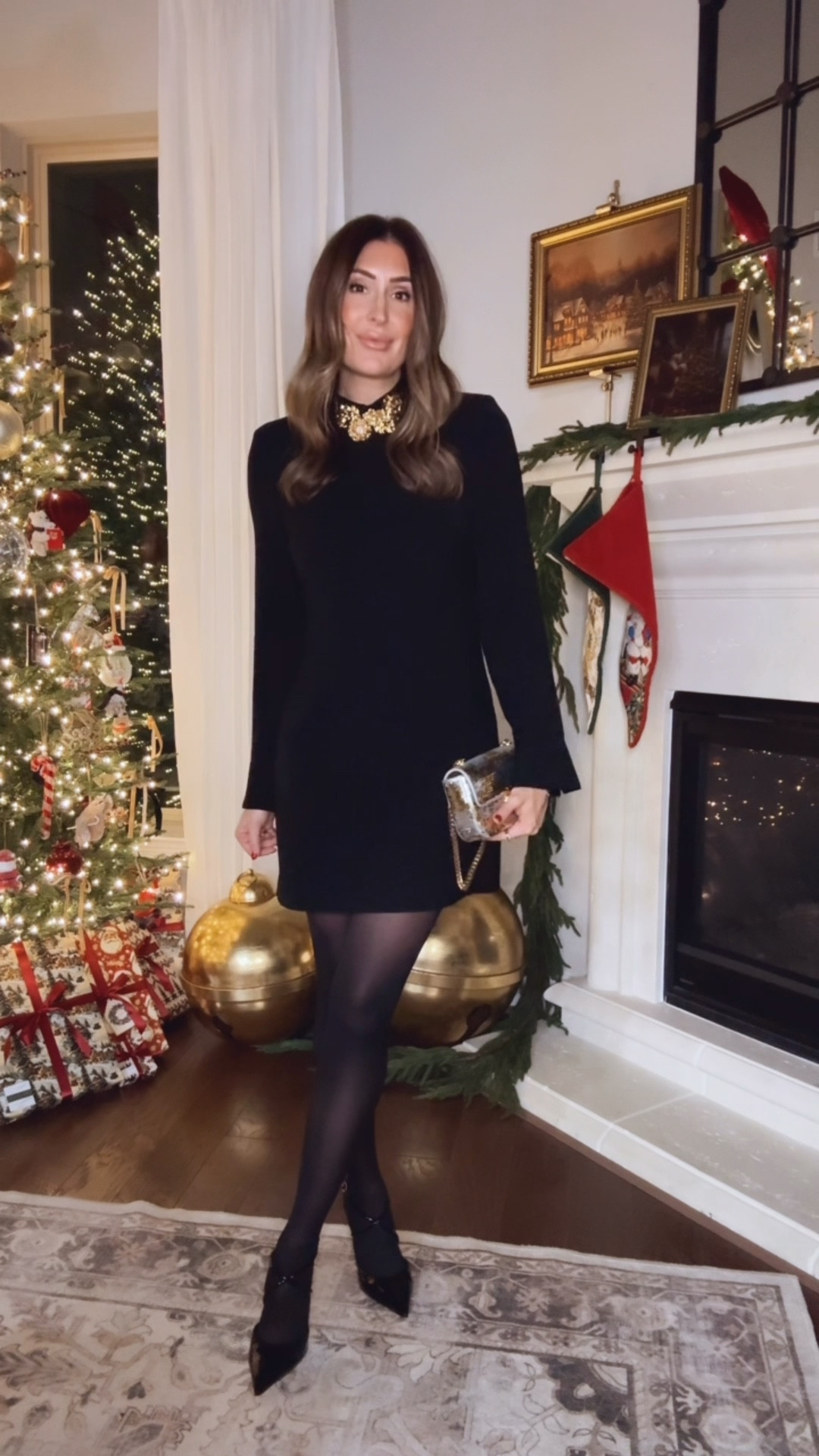 Size 6 in dress 

#LTKHoliday #LTKootd