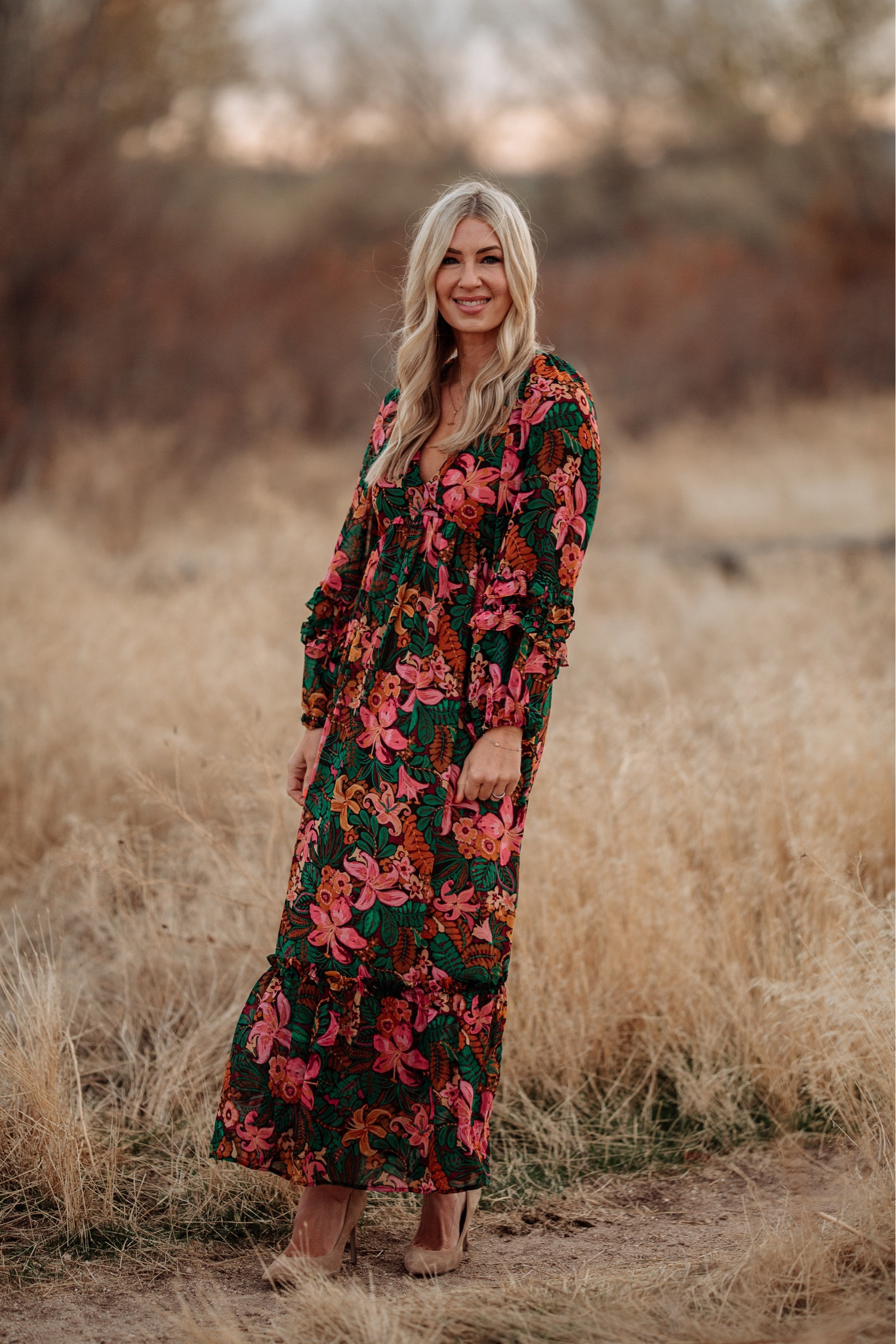 Pretty maxi dress 
Fits tts 
Vici collection 
Family photos 



#LTKFindsUnder100 #LTKOver40 #LTKStyleTip