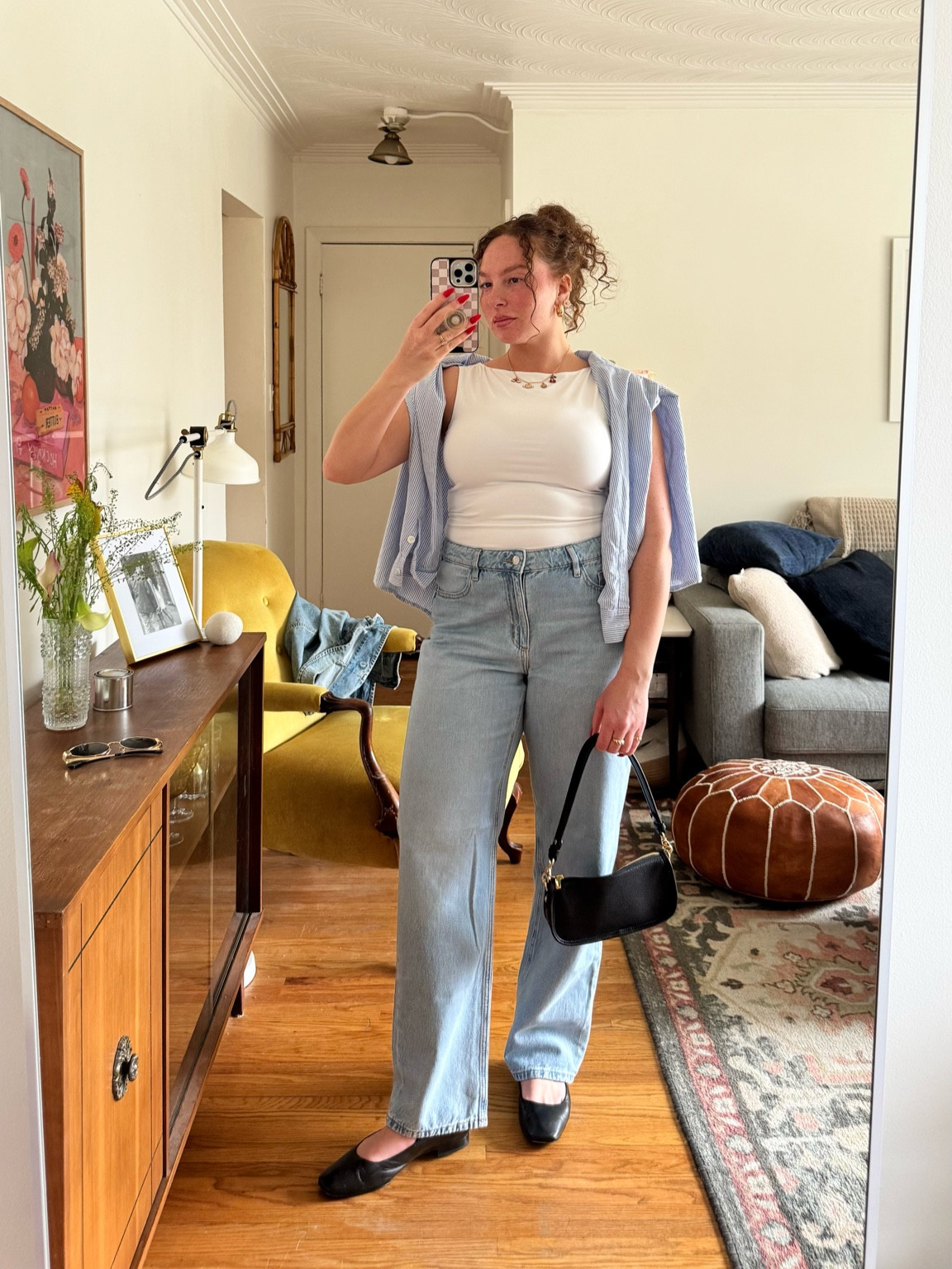 Size 30 jeans, size large top. Shoes fit .5 size big  

#LTKcanada #LTKmidsize #LTKspring