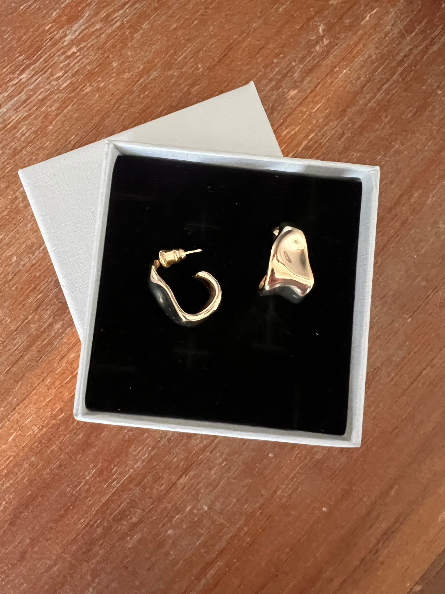 These Amazon gold earrings are giving designer vibes without the designer price. I wore them for Easter and I’m obsessed ✨

Amazon | Amazon Jewelry | Affordable Finds 

#LTKWorkwear