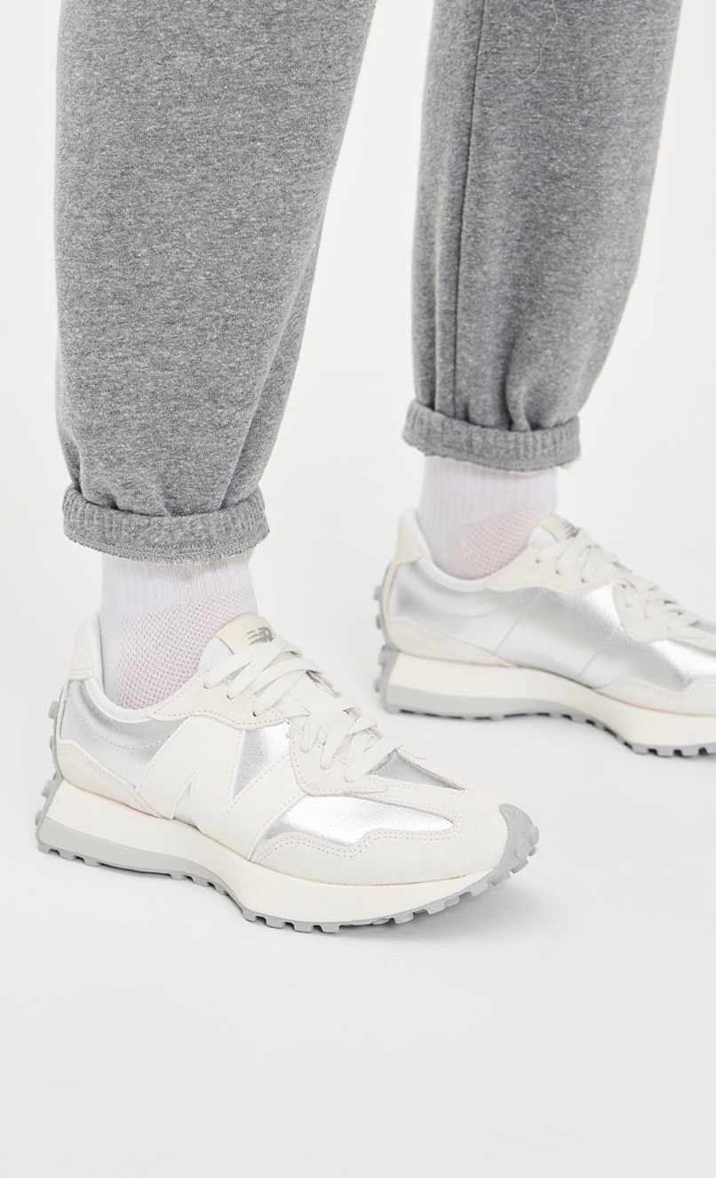 Sneakers 
New Balance sneakers 
On Running sneakers 

#LTKActive #LTKfitnessgoals