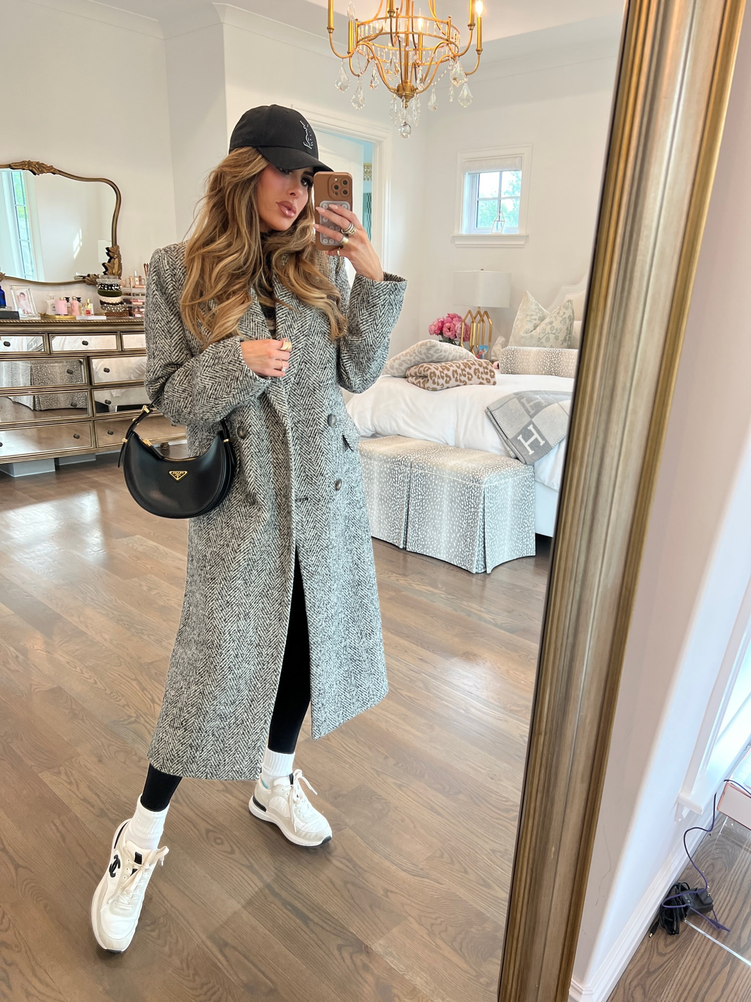 Wearing a size small in coat! 

Dynamite clothing, Emily Ann Gemma, Fall fashion, winter fashion, Prada, YSL, Chanel

#LTKstyletip