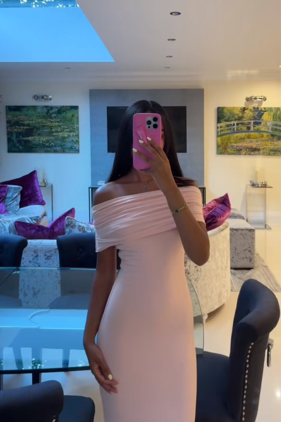 Evening dress 

#LTKluxury #LTKpartywear #LTKgrwm