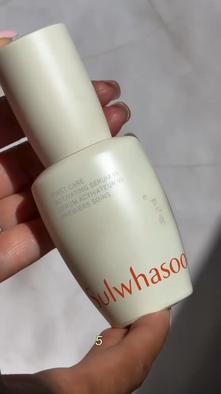 Can't Be Duped 🤍
 
I first bought this serum years ago, back in my Boston days. Years of using the Sulwhasoo First Care Activating Serum. Years of trying everything else. Years of coming back to this.
 
Five traditional Korean herbal ingredients — what Sulwhasoo calls the Jaum Activator.
It doesn't just hydrate. It prepares your skin to actually absorb everything that comes after.
Everything you layer on top works harder because of this.
 
Years of repurchasing. Voluntarily. Nobody made me.
I've tried the alternatives. The similar formulas. The 'just as good' options.
Nothing does what this does.

The texture. The way it sinks in. What it does to your skin over time. This is the foundation everything else in my routine is built on.

All products linked on my LTK and Wishlink (India) ✨

 
#sulwhasoo #sulwhasoouk #kbeauty #luxuryskincare #cantbeduped