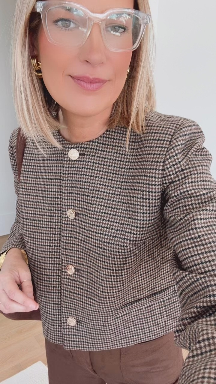 Fall workwear! Items fit true to size. I am 5’11” wearing 4 tall in the faux suede pants. Work outfit. Business casual.