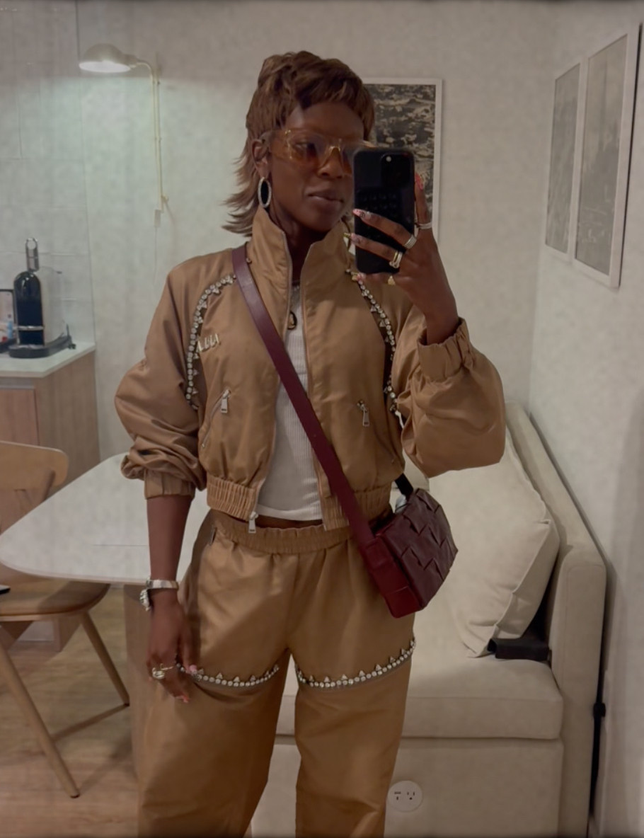 airport outfit women | comfy travel outfit | two-piece set | casual athleisure look 

 #LTKgrwm #LTKootd #LTKTravel