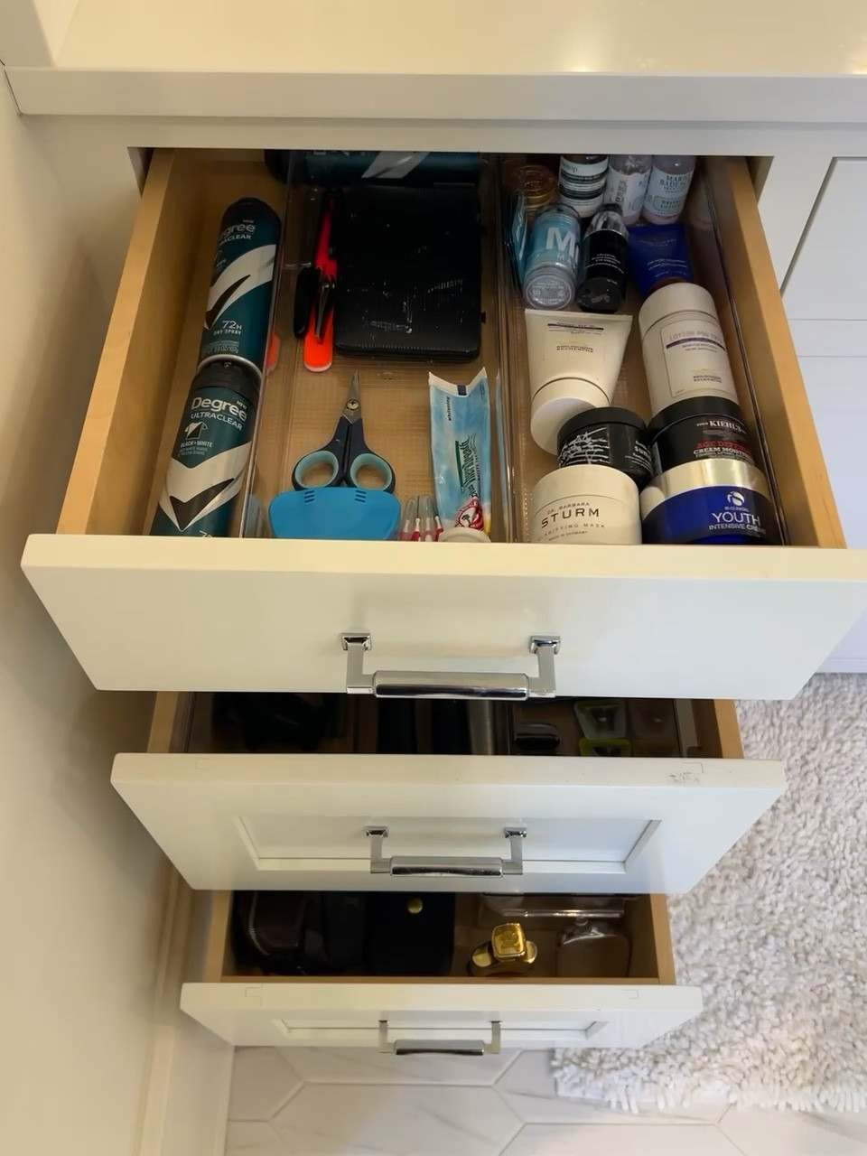 This bathroom setup is perfect for a busy husband and father to perform his morning routine with ease while having everything right beside his sink and easy to grab 👏🏻

#LTKMens #LTKHome #LTKWorkwear