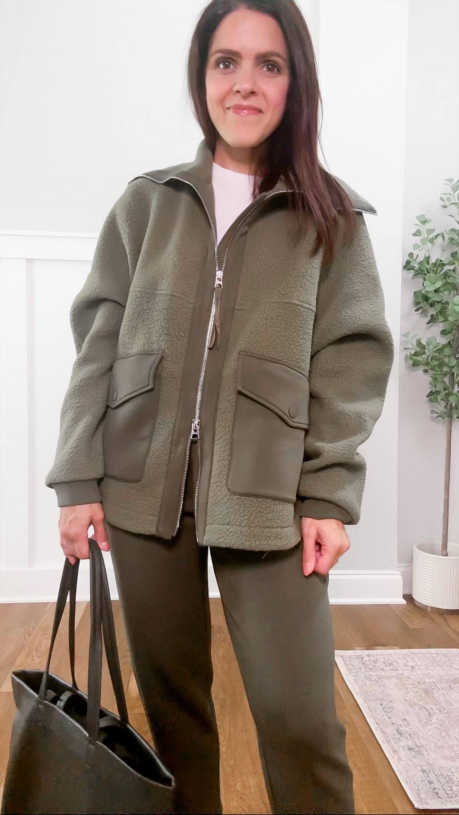 Monthly outfit planner OCTOBER: Fall outfits | fleece jacket, white tee, slim sweatpants, sneakers, leather tote

#falloutfit #classicstyle #varley #casualstyle #athleisurewear #activewear #weekendoutfit


#LTKStyleTip