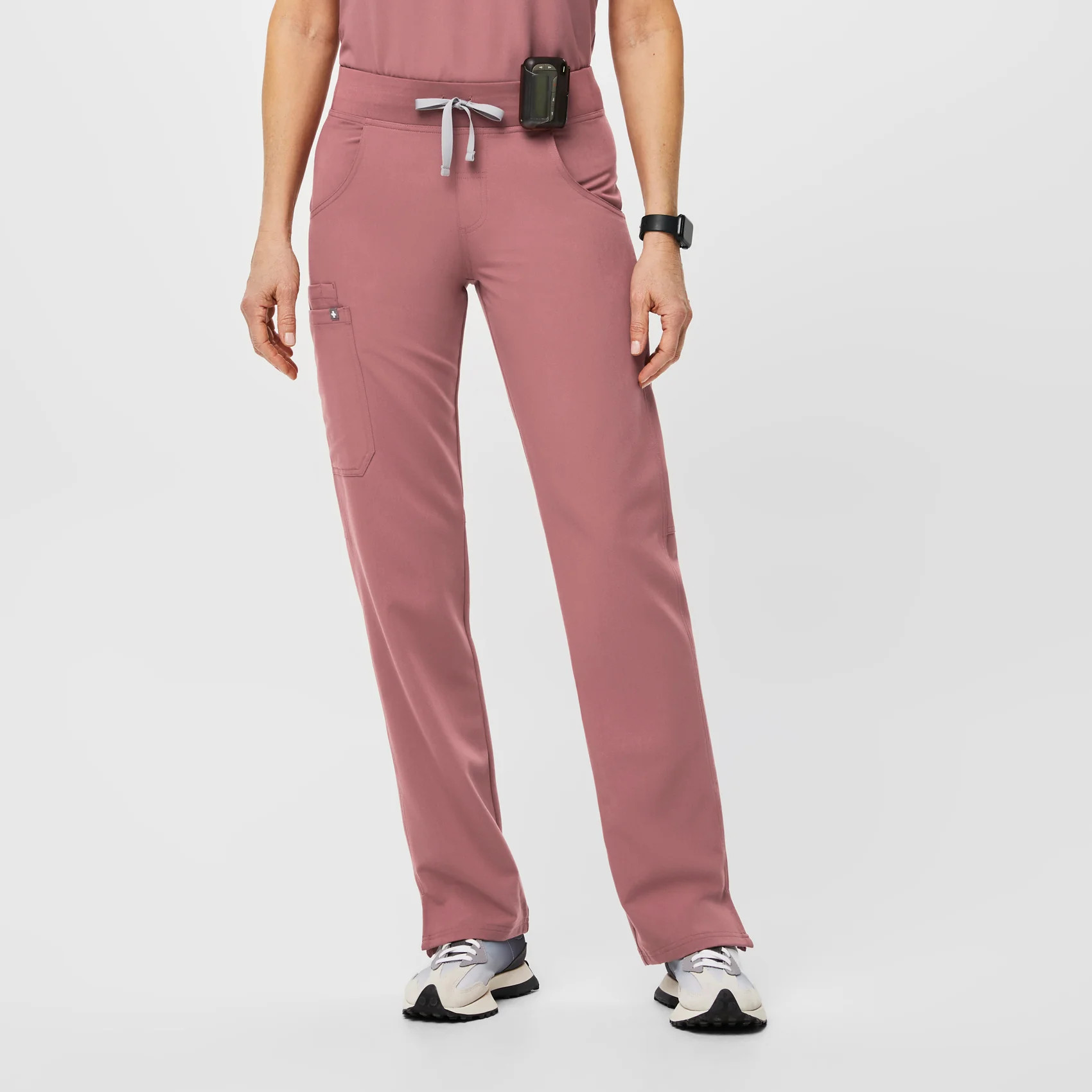 Kade Cargo Scrub Pants™ | FIGS