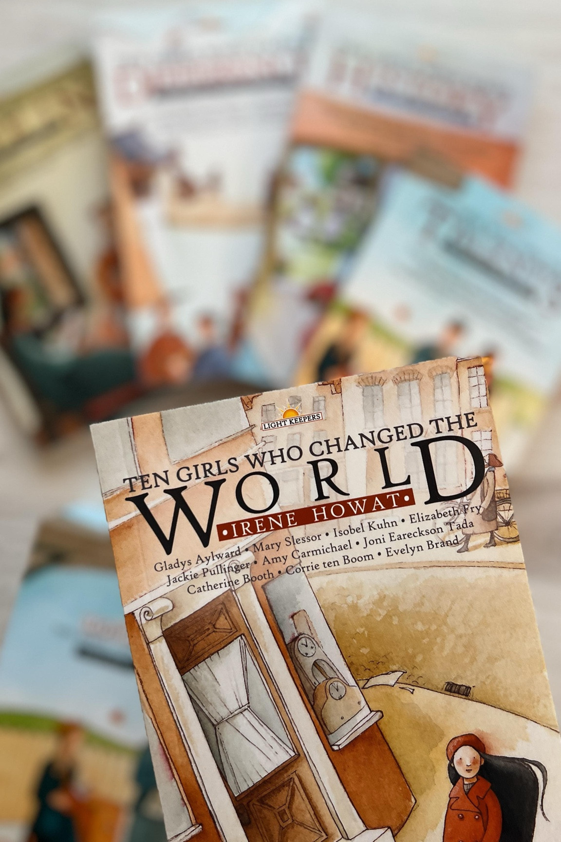 Enter a world of inspiration and bravery with the Lightkeepers Girls Box Set (they have one for boys too)!

Explore 5 easy chapter books designed for ages 8-12, each narrating the incredible stories of girls who were instruments of change, used by God to shape their world. Uncover the impact of these empowering tales by immersing yourself in the individual books, available for purchase separately:

1️⃣ Ten Girls Who Changed the World
2️⃣ Ten Girls Who Used Their Talents
3️⃣ Ten Girls Who Made History
4️⃣ Ten Girls Who Didn’t Give In
5️⃣ Ten Girls Who Made a Difference

Each book unfolds with anecdotes, a fact file, a keynote, a think spot, and a prayer, creating an immersive learning experience. I love that the chapters begin with a memory from their childhood to remind us that all of these incredible people are relatable, as they were once children too.

Follow @juiceboxhomeschool for more children’s literature recommendations, daily homeschool life, homeschool curriculum reviews, and homeschool planning and organization.

#livingbooks #bookstagram #childrensliterature #christianchapterbooks #childrensbookseries