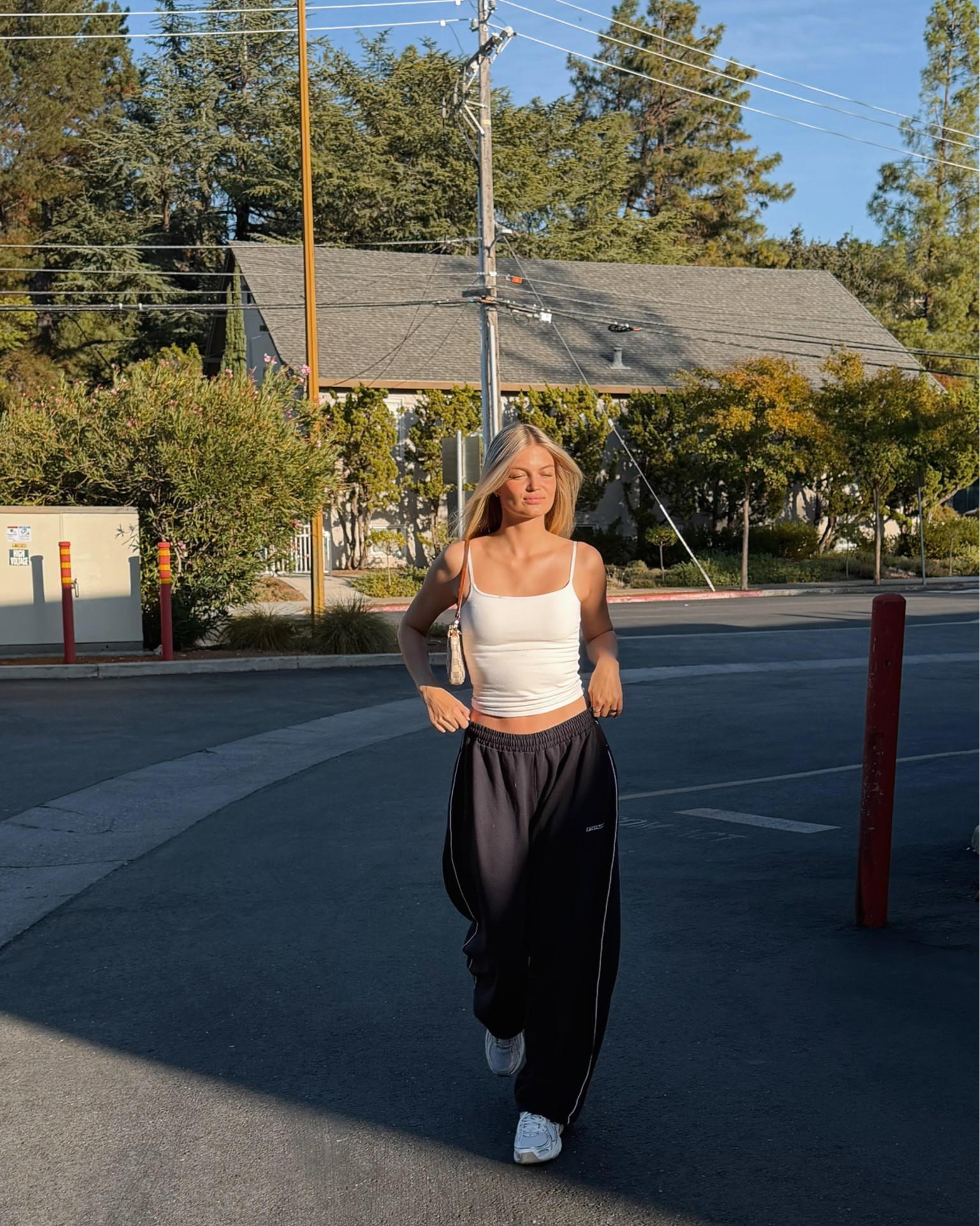 my new fav pair of sweatpants 💙

#LTKTall #LTKActive #LTKootd