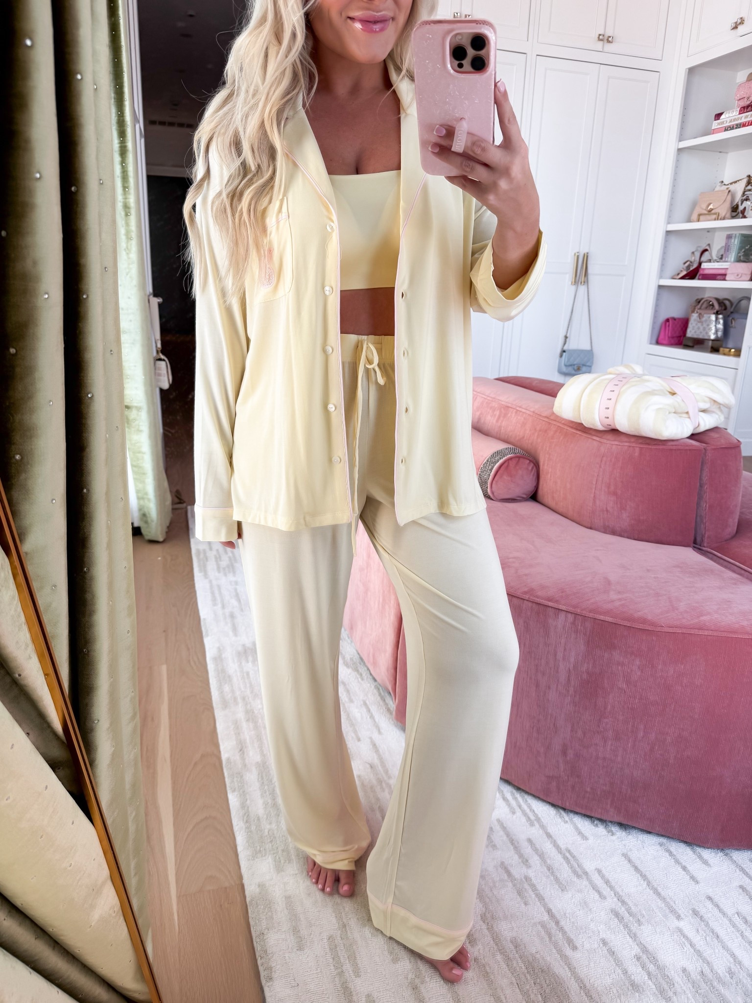 New @victoriassecret invisible bralette! Fits so well - size small pajamas! #VSPartner



#LTKdayinmylife #LTKselfcare #LTKmorningroutine