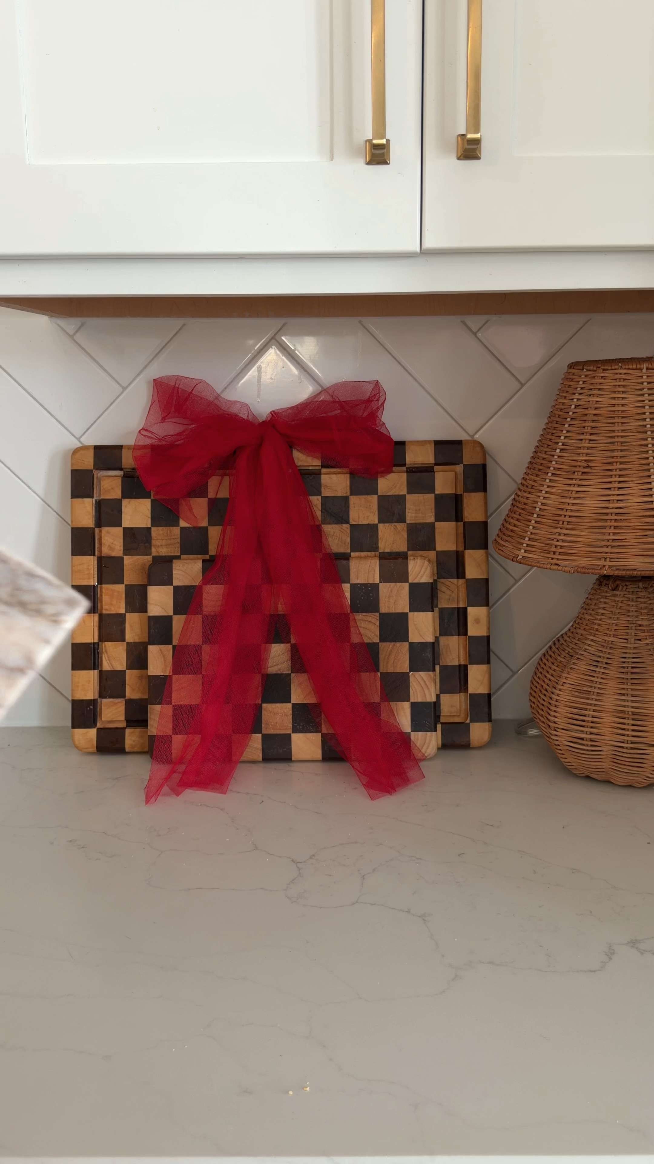 Valentine’s coffee bar setup!! 💌❤️

#LTKSeasonal #LTKHome #LTKFindsUnder100