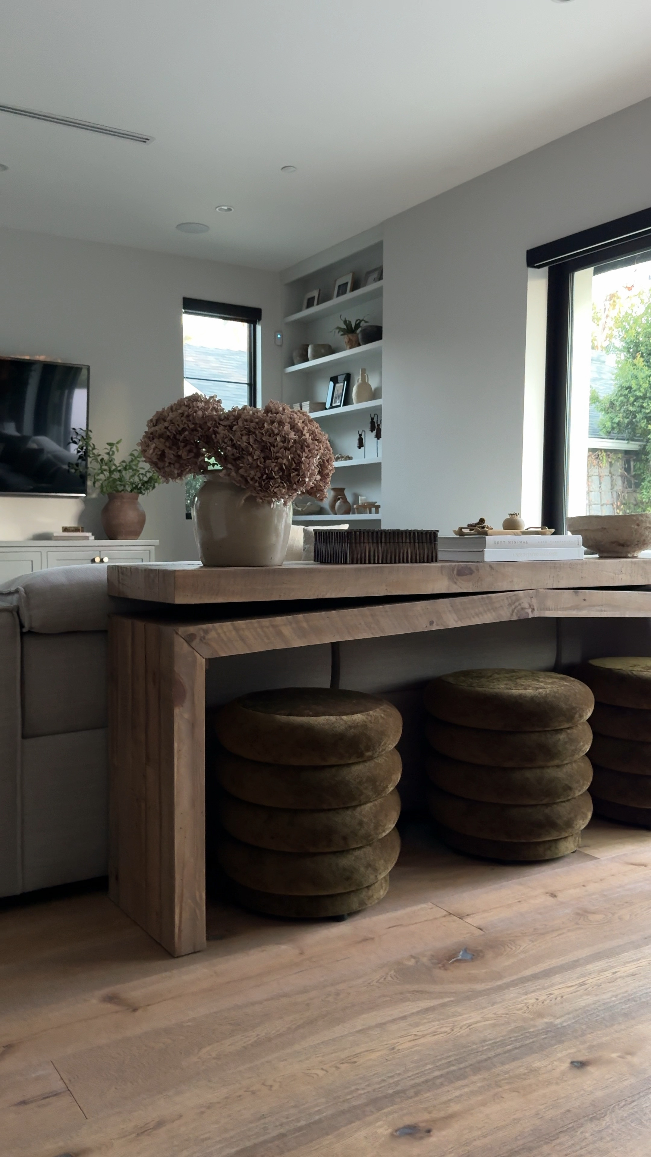 This award winning console table is currently on sale! I got the brown color

Wood, console table, candlestick holder, black, candlestick holder, green ottoman, paper, Mâché, dough. Bowl, vase, hydrangeas.

#LTKHome #LTKFindsUnder100 #LTKSaleAlert