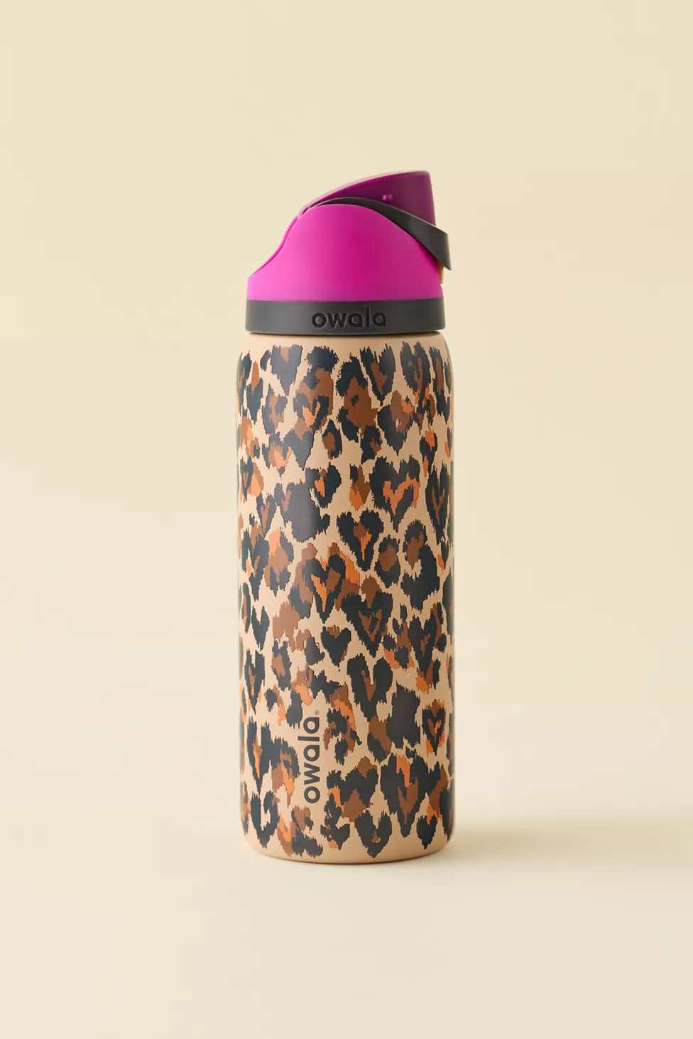 Owala UO Exclusive Wild At Heart FreeSip 32 oz Water Bottle | Urban Outfitters (US and RoW)
