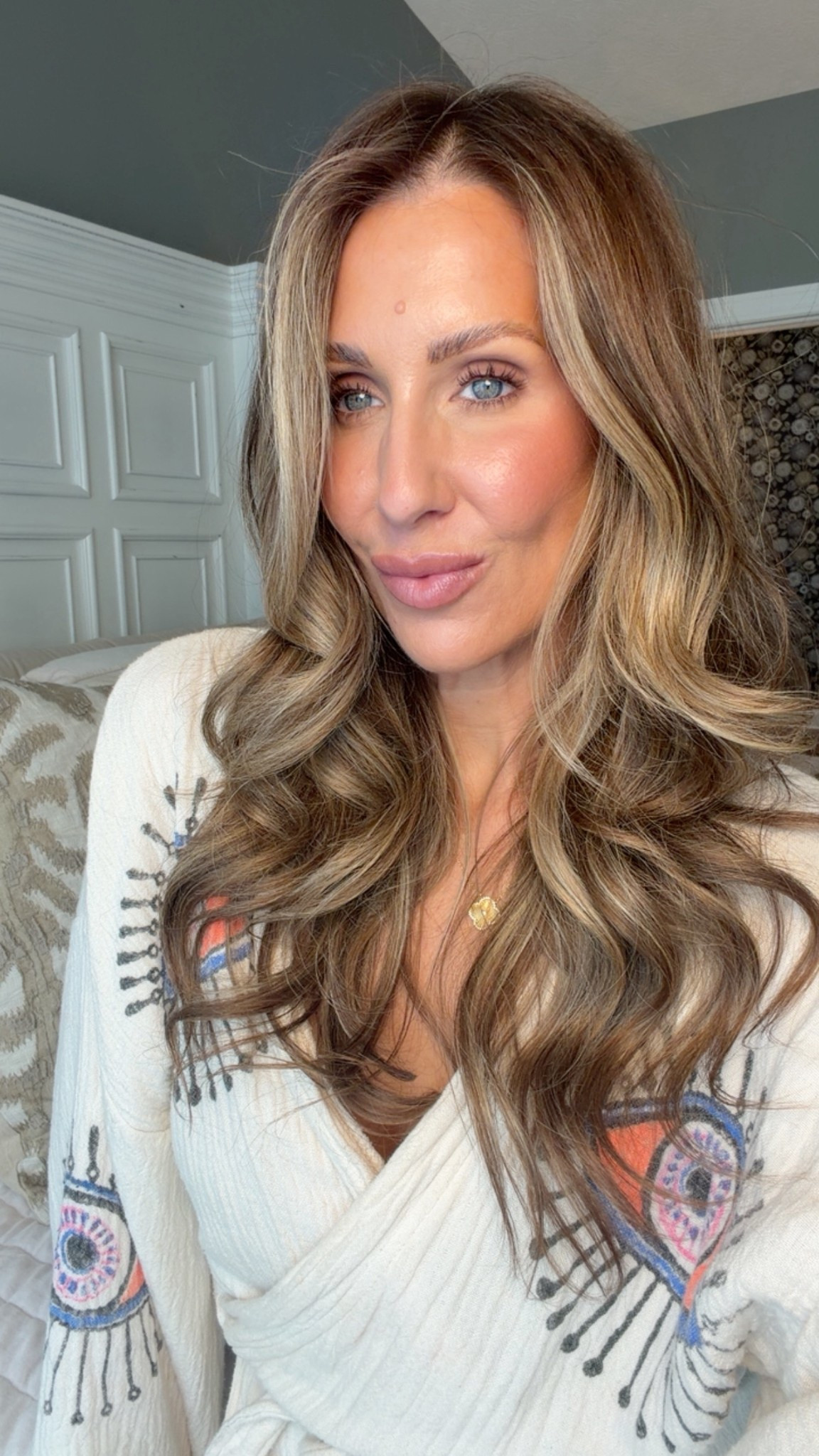 CC Cream medium 
Concealer: NP10
Under eye corrector : code MOMINSTYLE20
Brow: ash brown
Bronzer: spilling tea


#LTKdayinmylife #LTKgrwm #LTKOver40