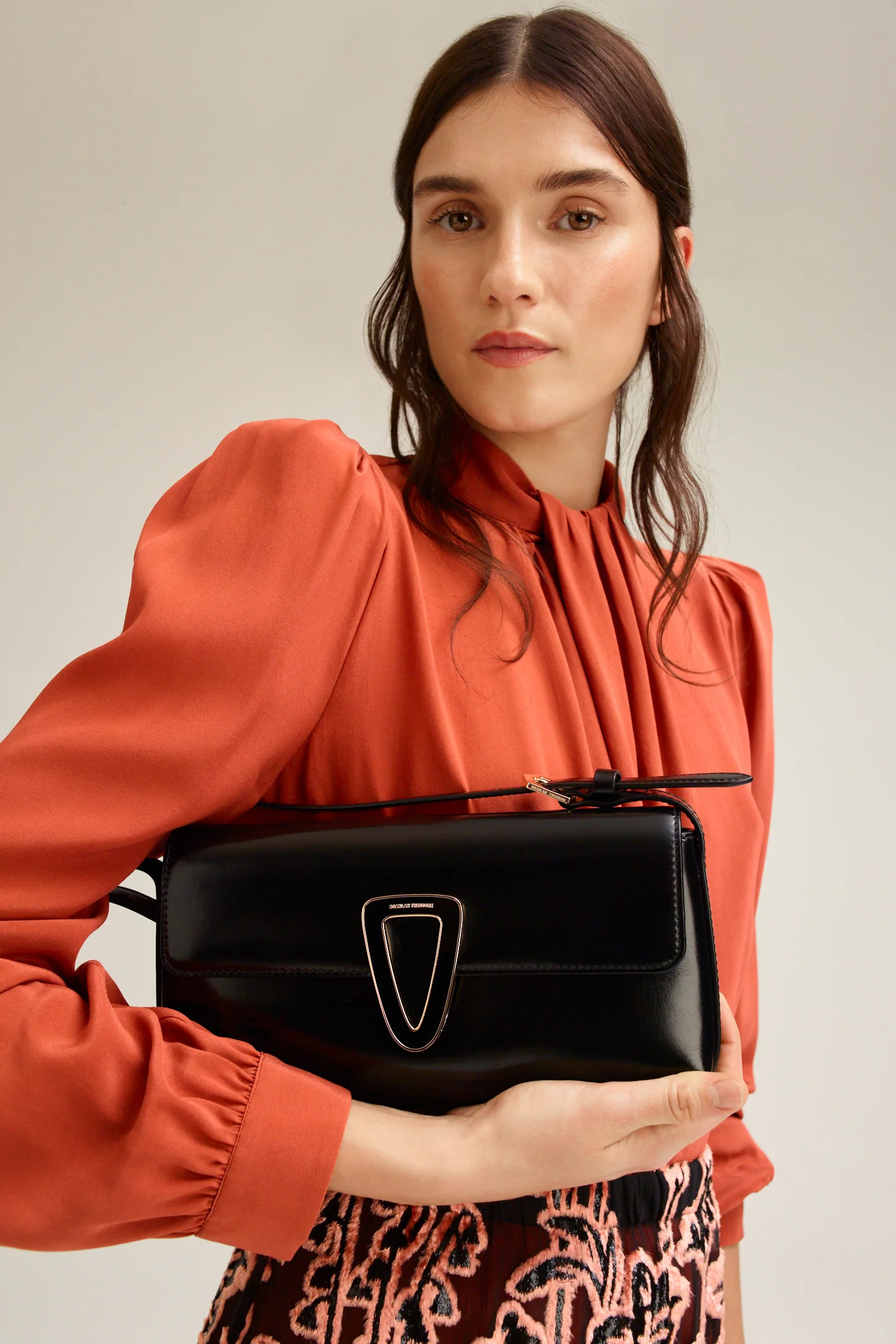 SILK TURBAN NECK BLOUSE - BURNT - Scanlan Theodore | Scanlan Theodore AU