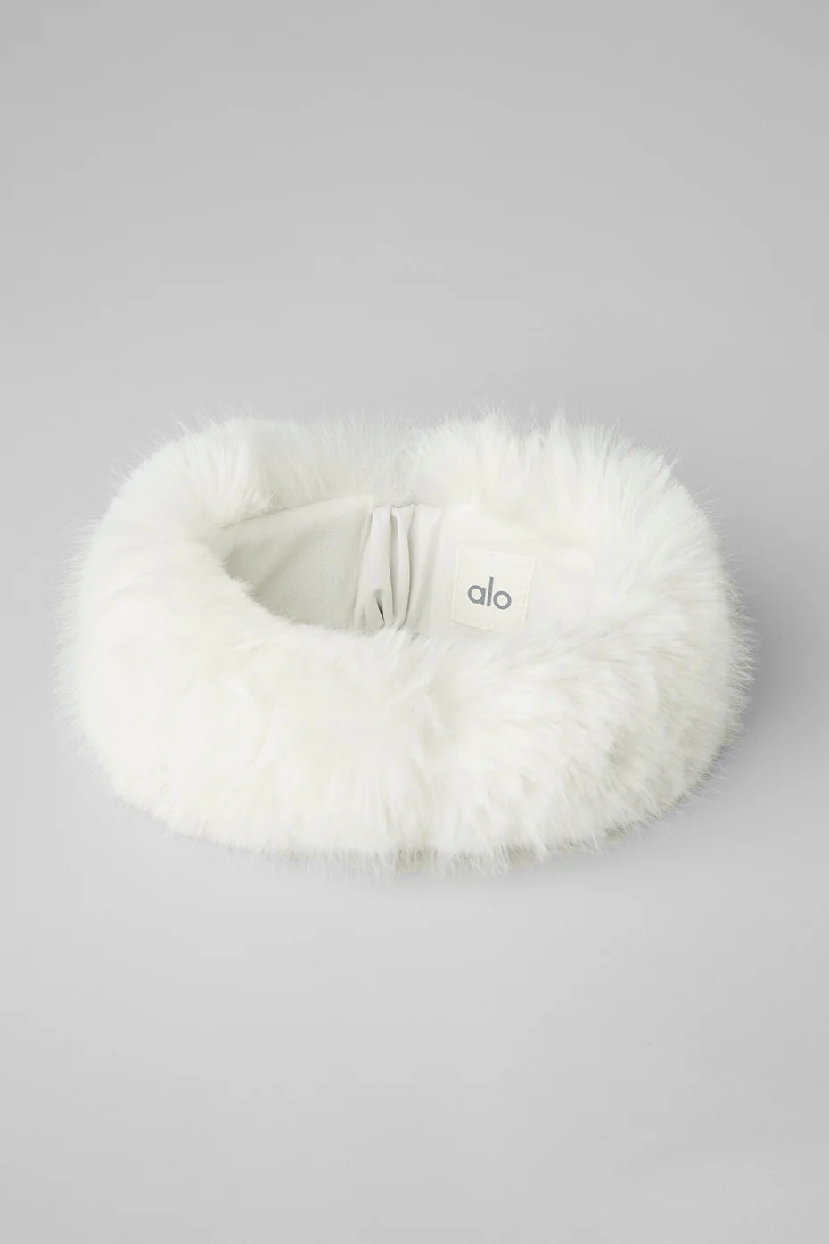 ALO | Opulent Faux Fur Wintersun Headband in Ivory White | Alo Yoga (US)