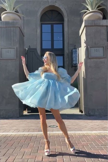 The Selkie store is back open! Selkie dresses are always so super cute, feminine and statement making. Whether that’s their babydoll dresses, floral mini dresses or pastel or floral gowns. The midi dresses would be beautiful for the Kentucky Derby or a wedding guest dress.

#LTKstyletip #LTKwedding #LTKparties