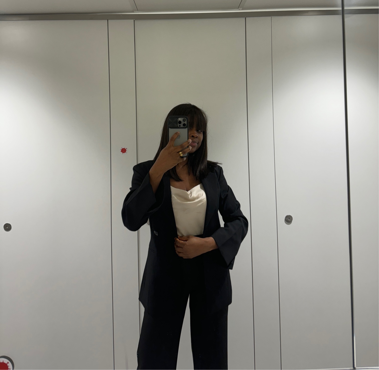 Work wear , black blazer , black trousers, tailored blazer, work wear inspiration 