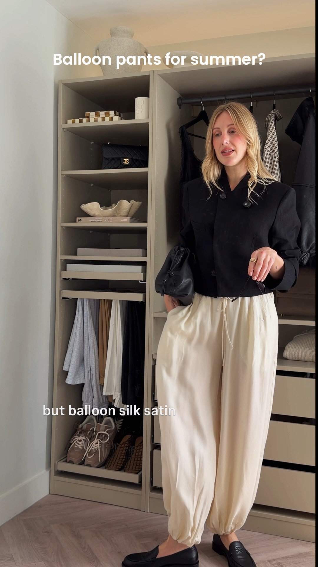 Dissh pants size 8 eu36 - I’m between a 26/27 inch waist and 5 ft 8 1/2 and they have plenty of room at the waistband. If between sizes go down

COS blazer size 36 (would usually go for a 38 but wanted a closer fit rather than oversized - bust 34 inches full and broad shoulders (inverted triangle) 


Balloon pants
Satin pants 
Silk trousers 
Summer trousers
Zara blazer
Cos
Linen blazer
Cropped blazer
Summer outfit
Minimal style


#LTKsummer #LTKspring #LTKuk
