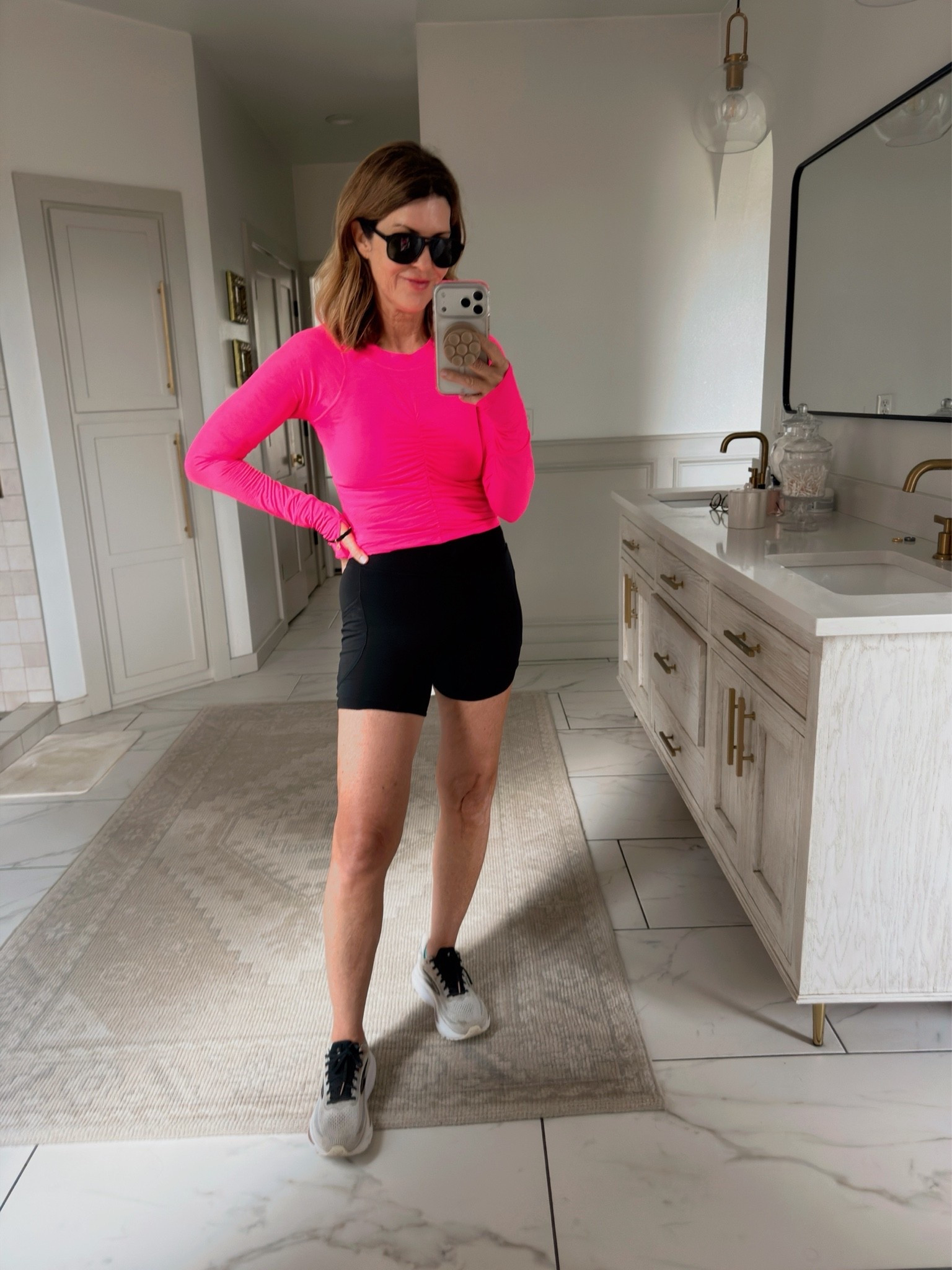 Size medium top size 4 run shorts