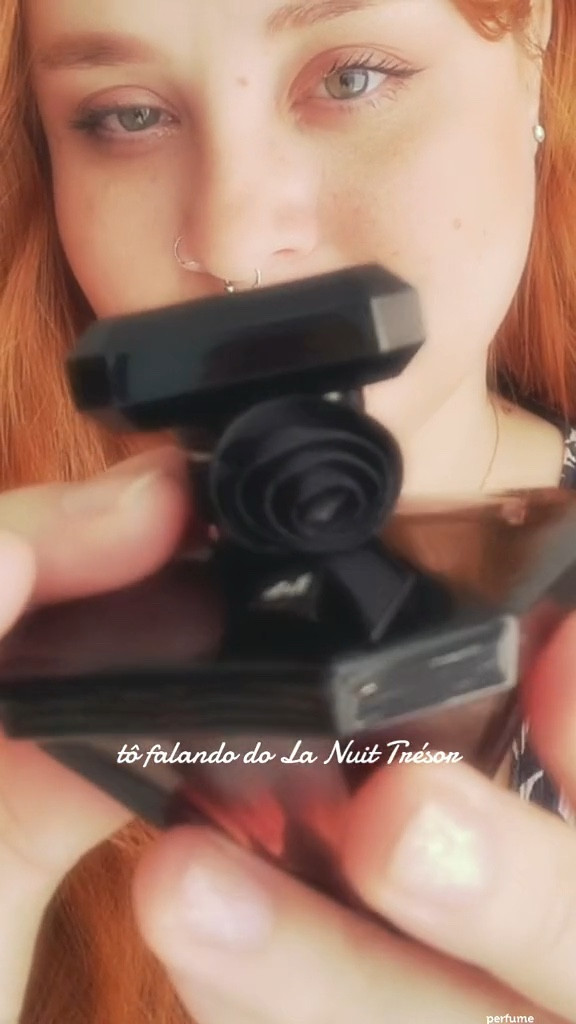Dica de perfume doce, sensual e cremoso. O La Nuit Tresór Fleur de Nuit, da Lancôme, é um perfume equilibrado que traz o dulçor do chantilly com a delicadeza do jasmim, da rosa damascena e da tuberosa. Além disso, a cremosidade remete à nota de macchiato.

Um perfume que pode conquistar muitos corações. Eu sei porque conquistou o meu 🤍

#LTKbeauty #LTKbrasil