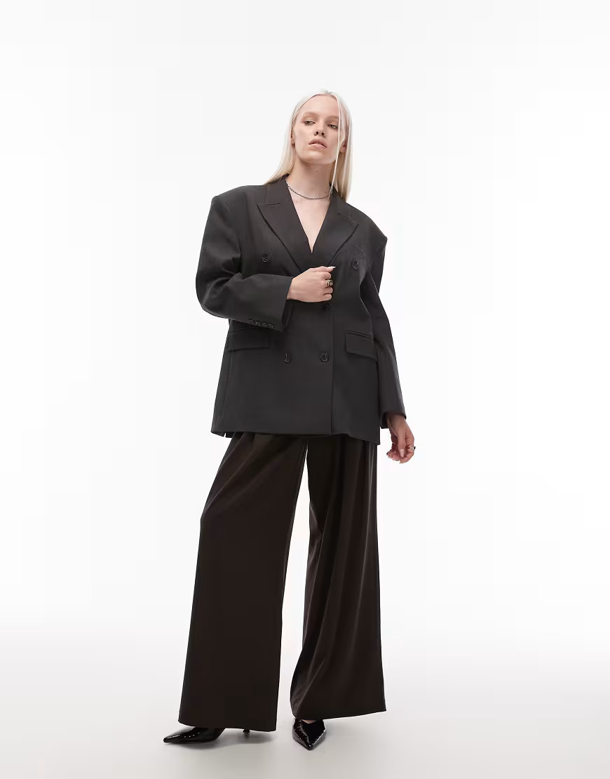 ASOS DESIGN – Elegante Hose in Schokobraun mit sehr weitem Bein-Brown | ASOS (Global)