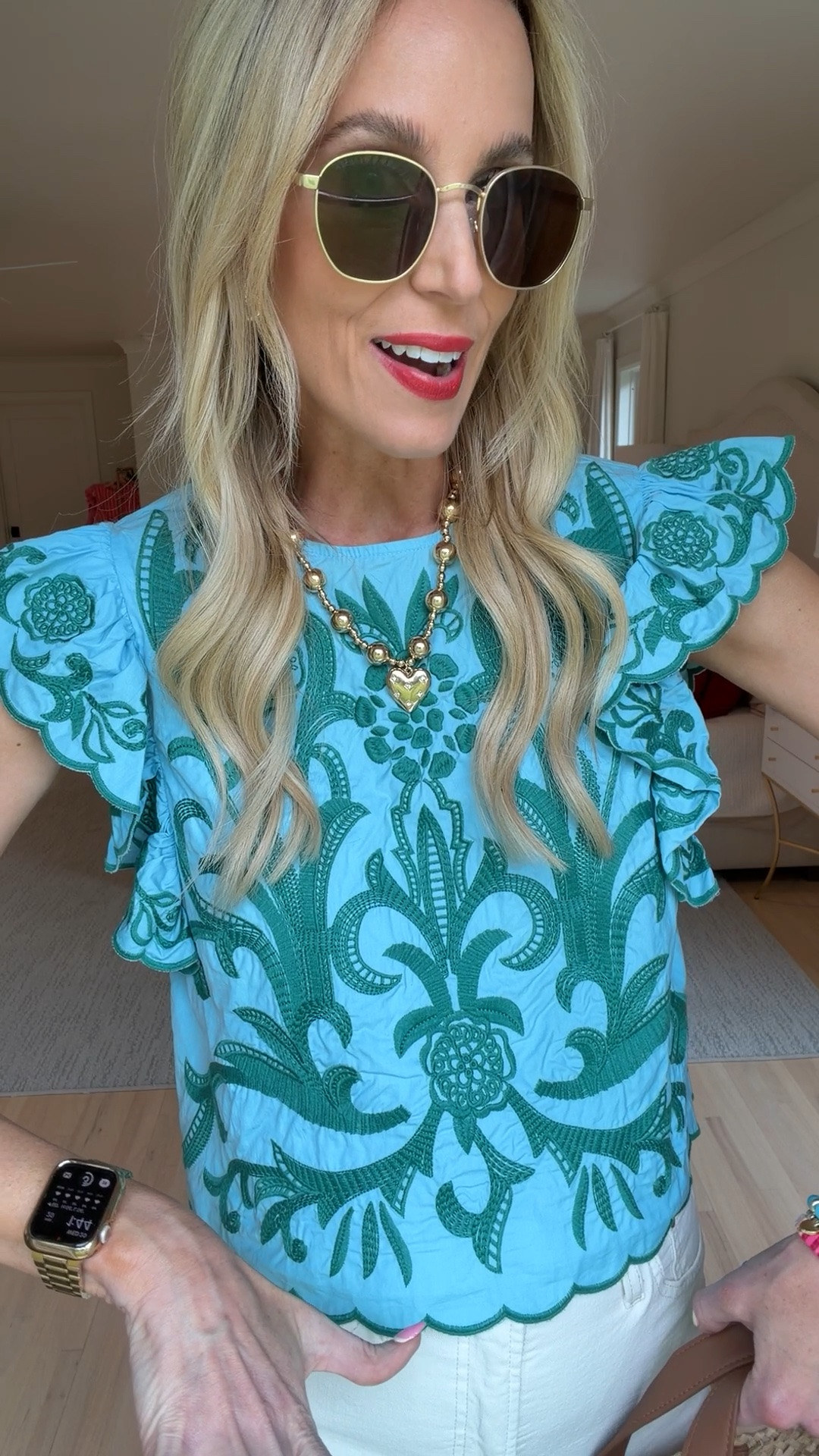 The most gorgeous embroidered blouse!! Literally perfect with white jeans or jean shorts.