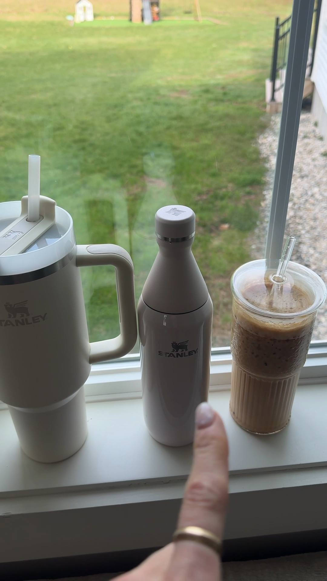 All day baseball drink essentials & uniform🧢 

Sweatshirt: XS
Leggings: XS
Jacket: Small
Sneaks: 7.5 (fit a tiny bit big/wide, but super comfy!) 

#LTKdayinmylife #LTKootd #LTKBeauty
