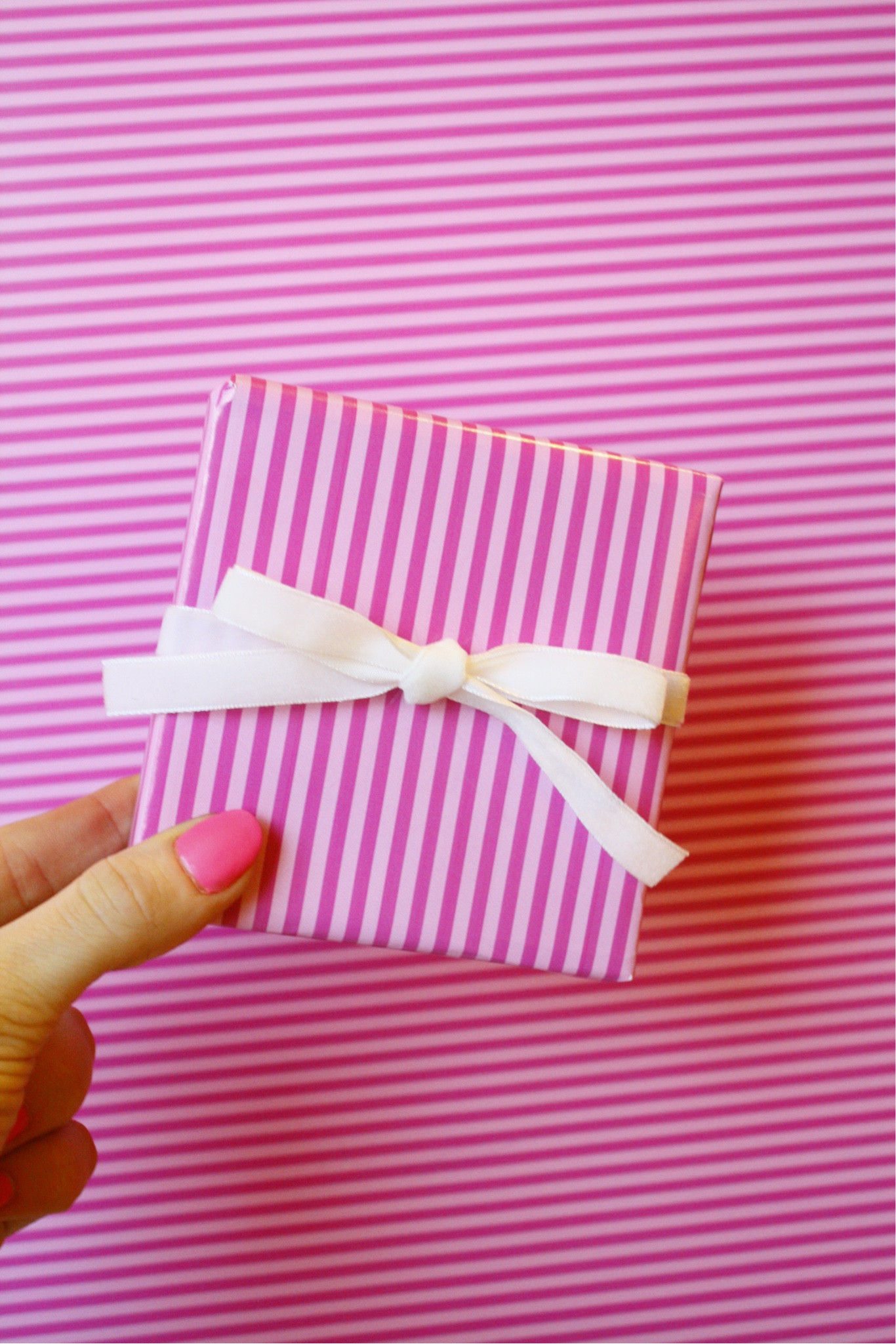 The prettiest most vibrant gift wrap 😍
#MaddenlyPaperie #girlygift #wrappingpaper #girly #coquette #valentines

#LTKGiftGuide #LTKMostLoved