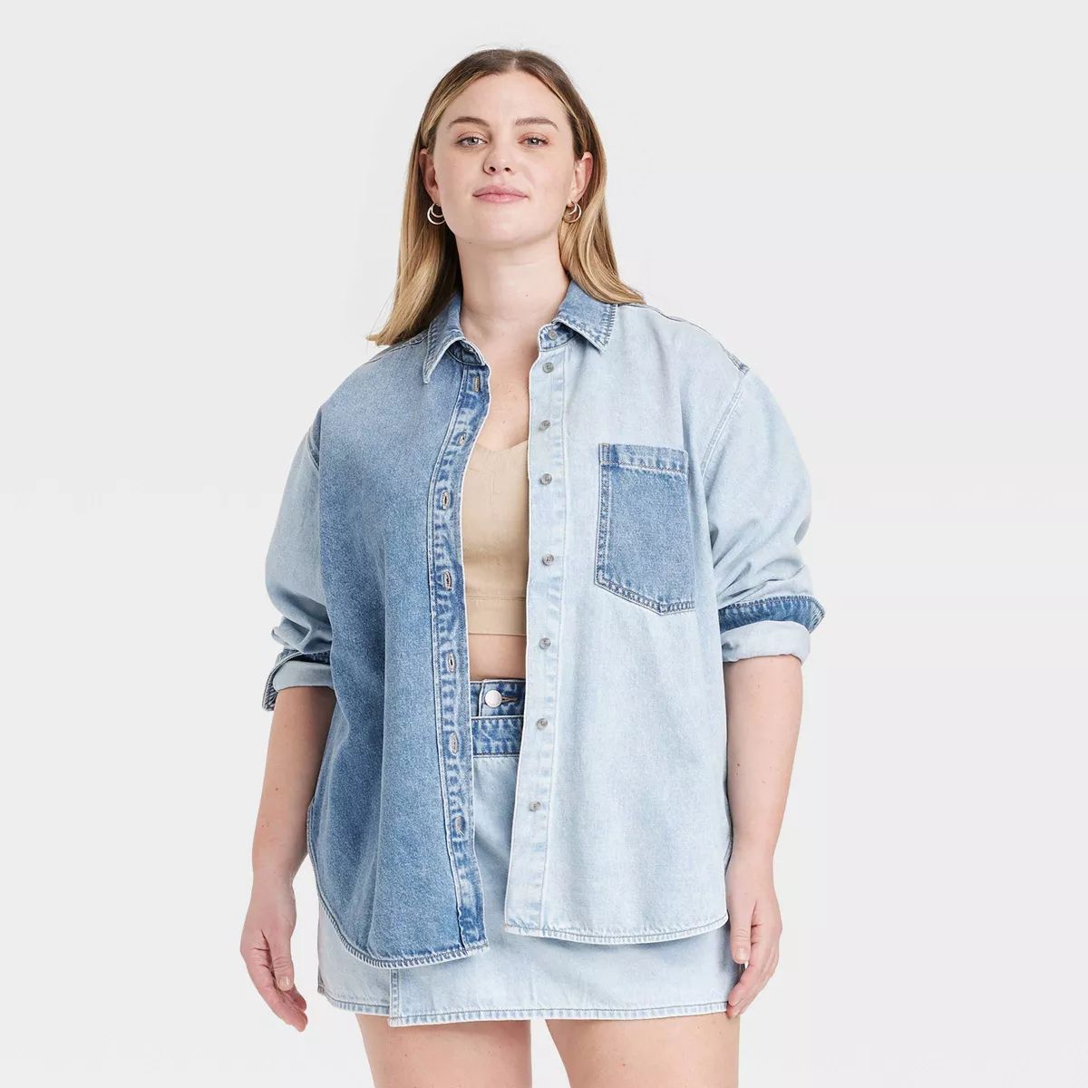 Women's Long Sleeve Two Tone Oversized Boyfriend Denim Shirt - Universal Thread™ Light Wash | Target